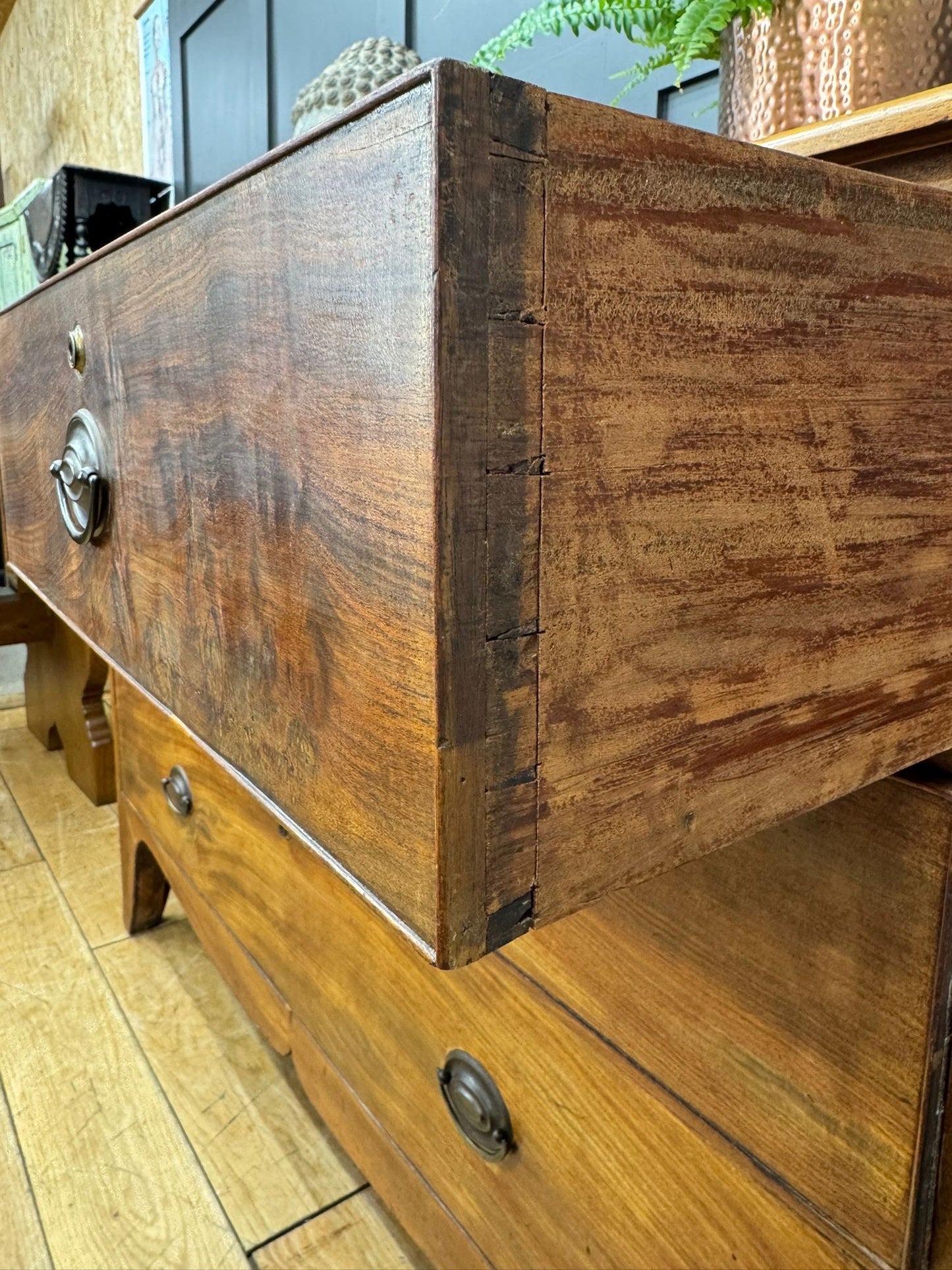 Antique Georgian Mahogany Bow Front Chest of Drawers / Bedroom Storage