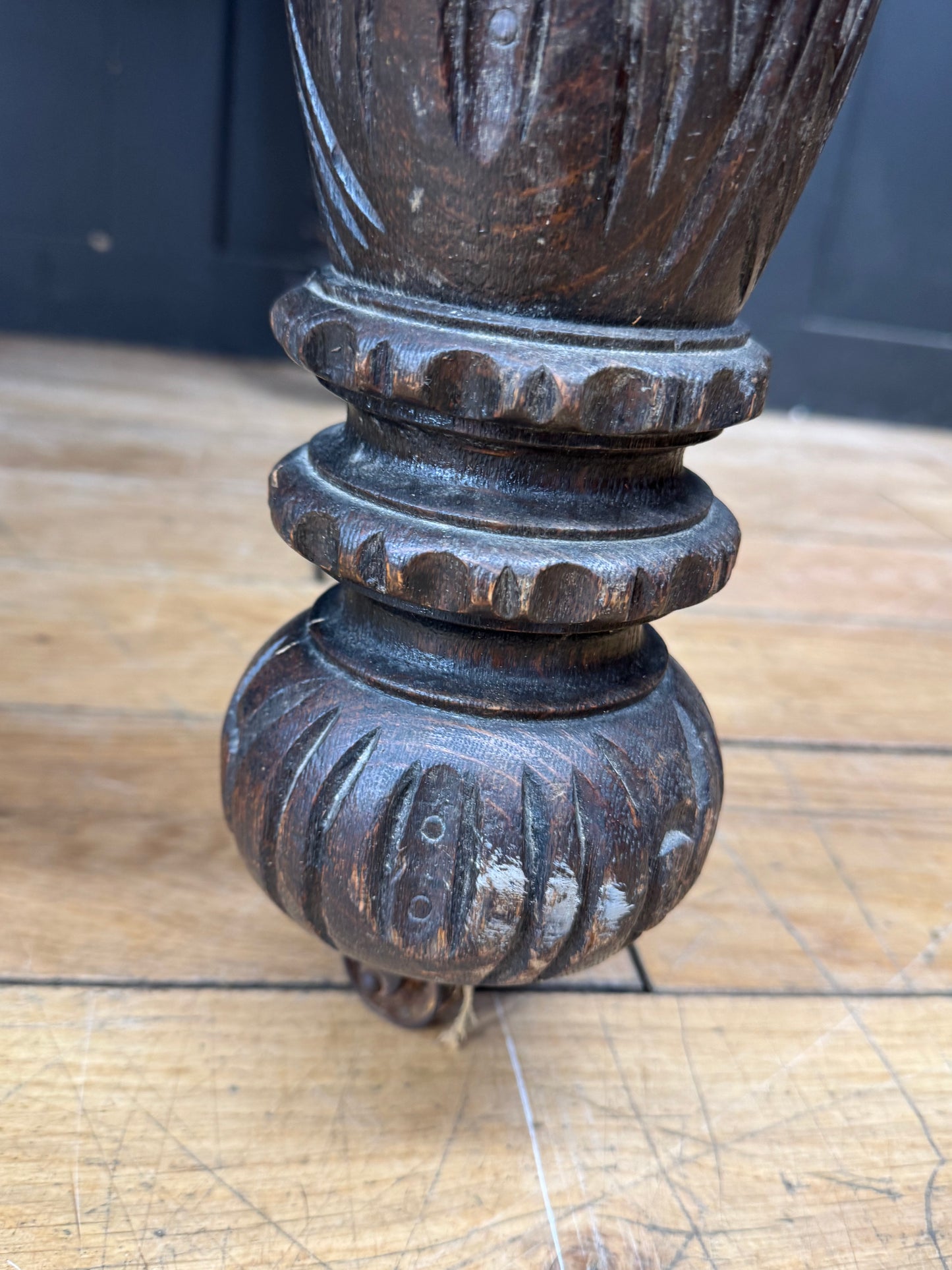 Antique Carved Oak Dining Kitchen farmhouse Table / Victorian