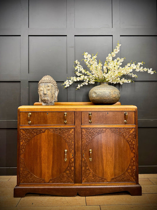 Antique Vintage Oak Sideboard / Drawer Cabinet / Buffet Server  / Drinks Cabinet