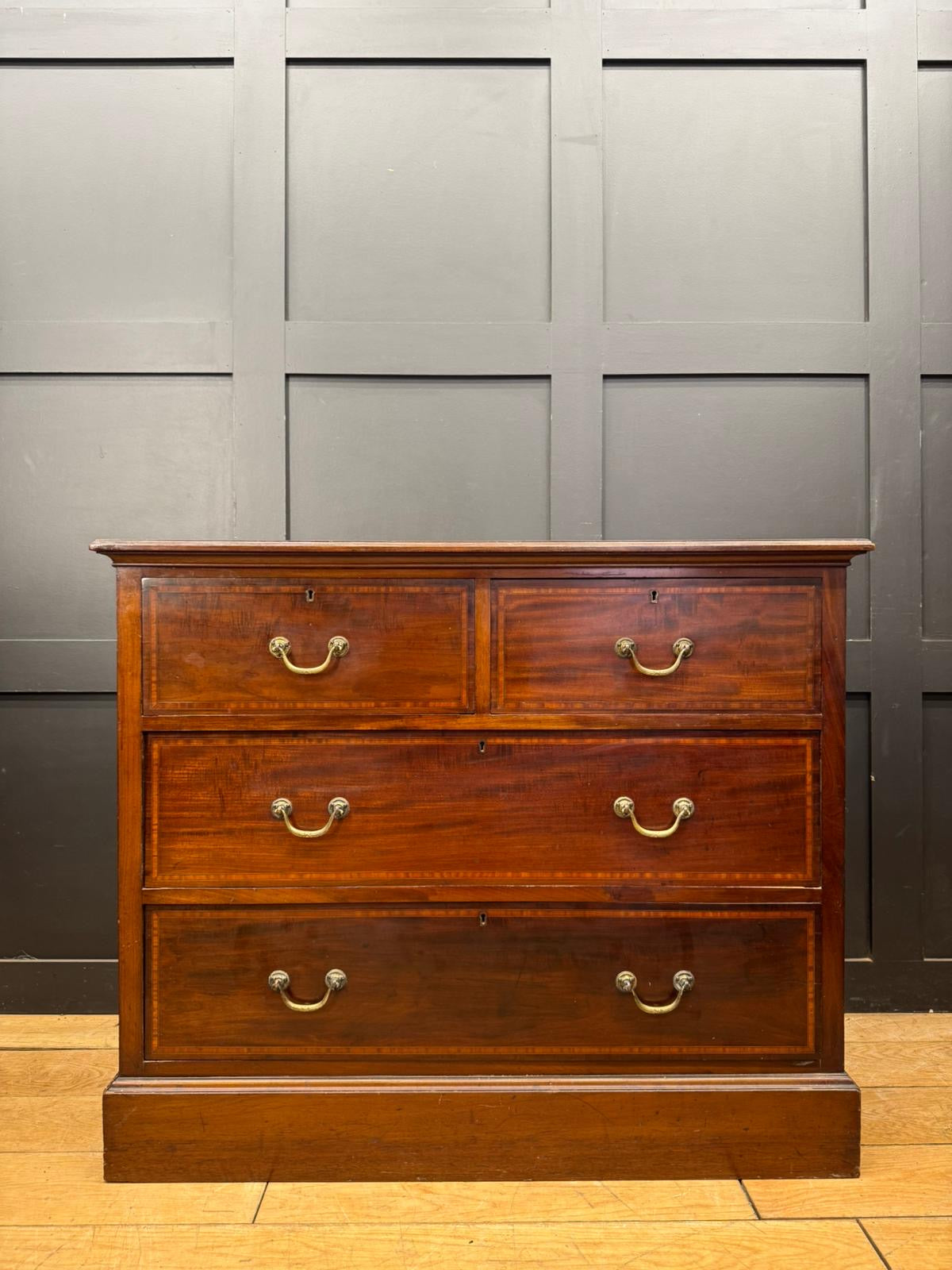 Antique Mahogany Chest of Drawers Bedroom Storage / Victorian Georgian