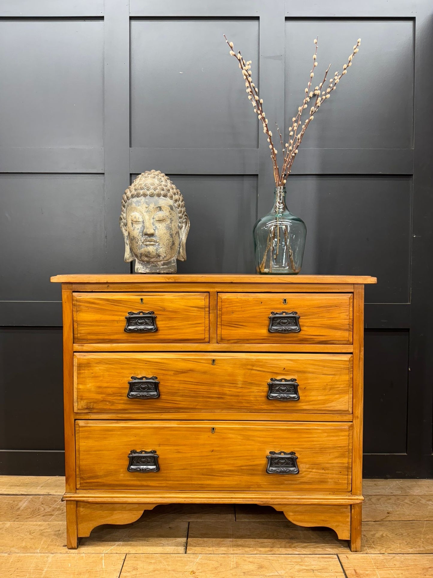 Edwardian Satinwood Chest of Drawers with Four Graduated Drawers