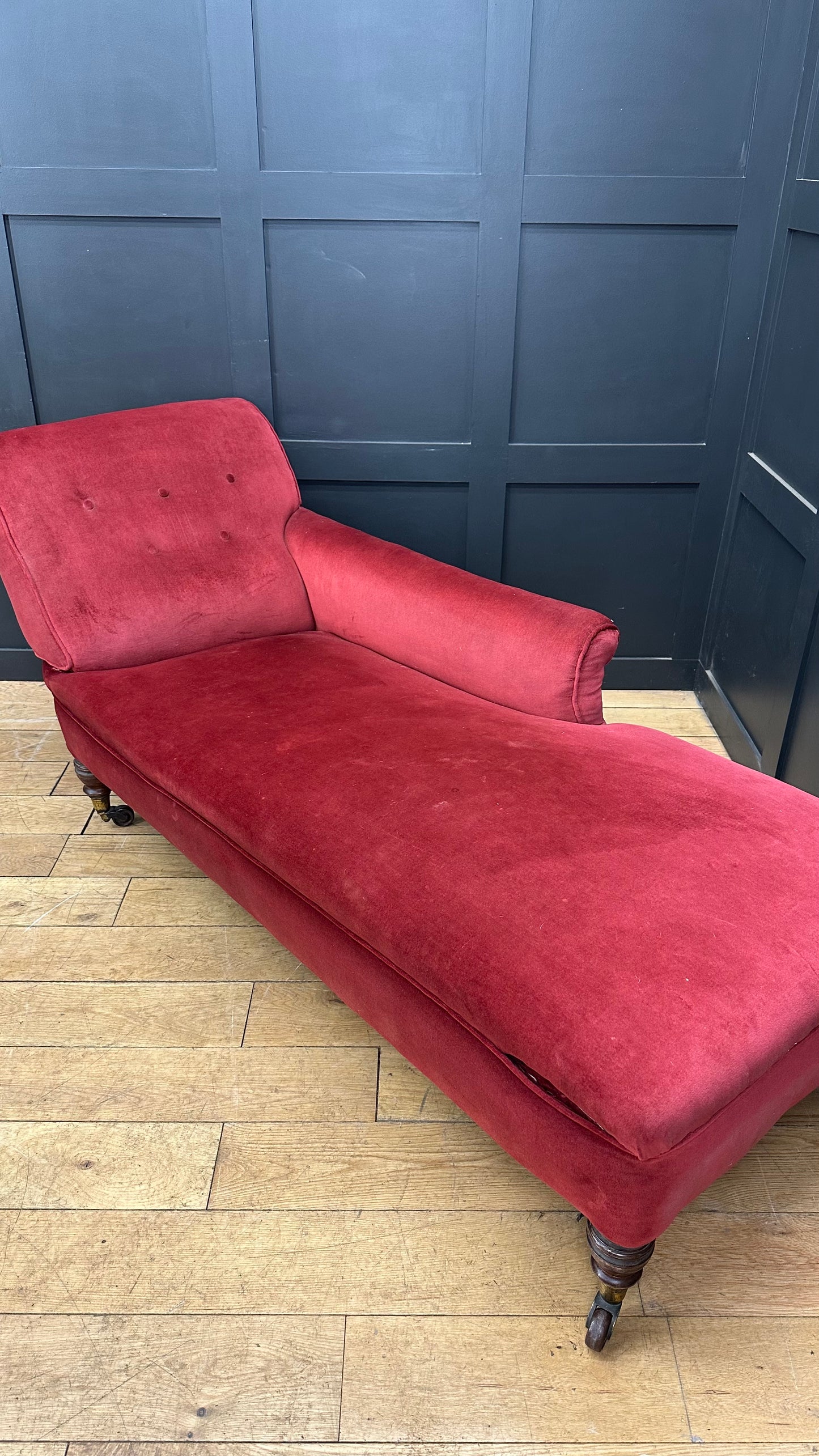 Antique Chaise Longue  / Antique Day Bed / Mahogany Frame Sofa /Victorian Chaise