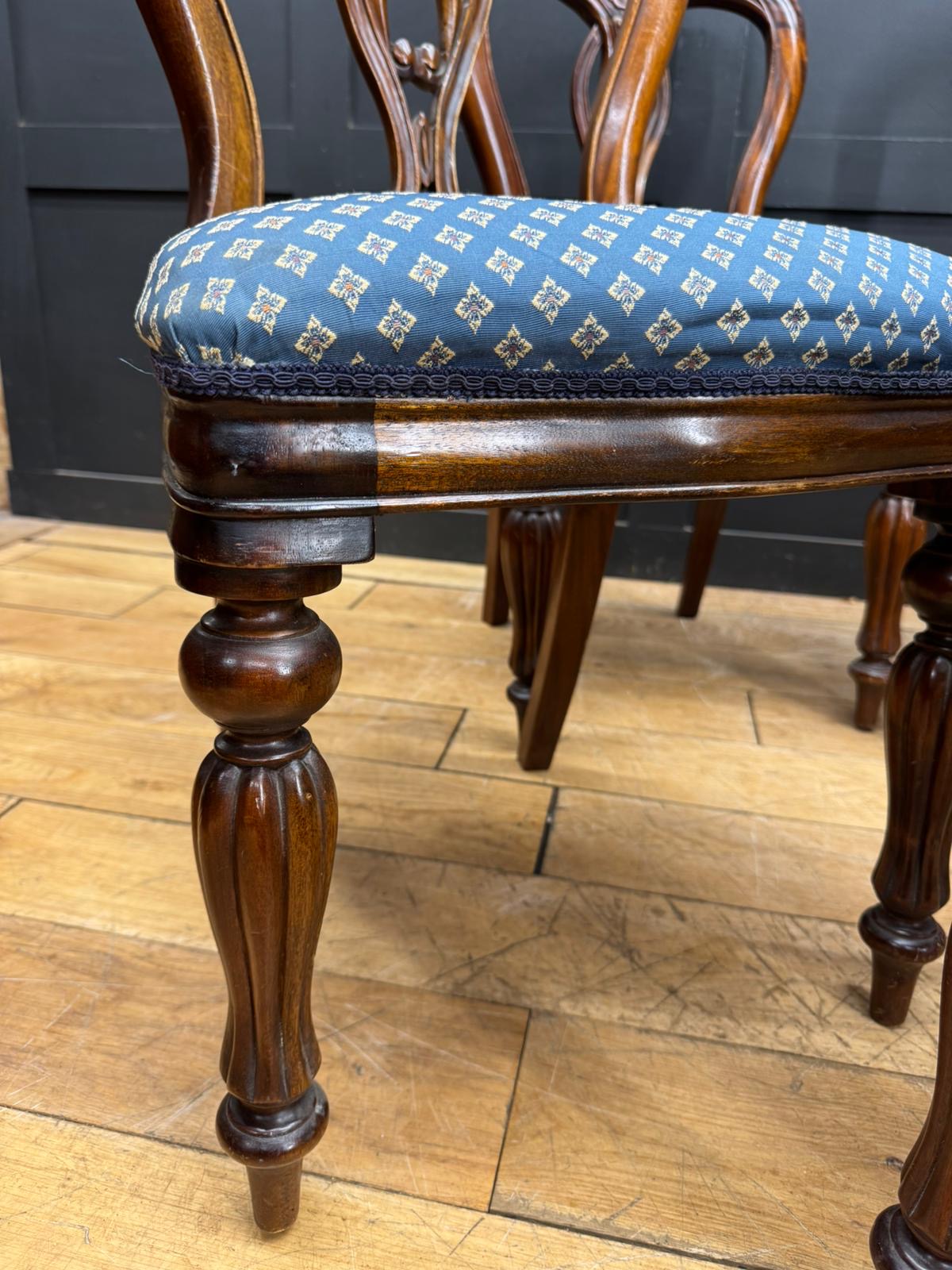 Vintage Balloon-Back Dining Chairs – Carved Backs & Upholstered Seats (4)