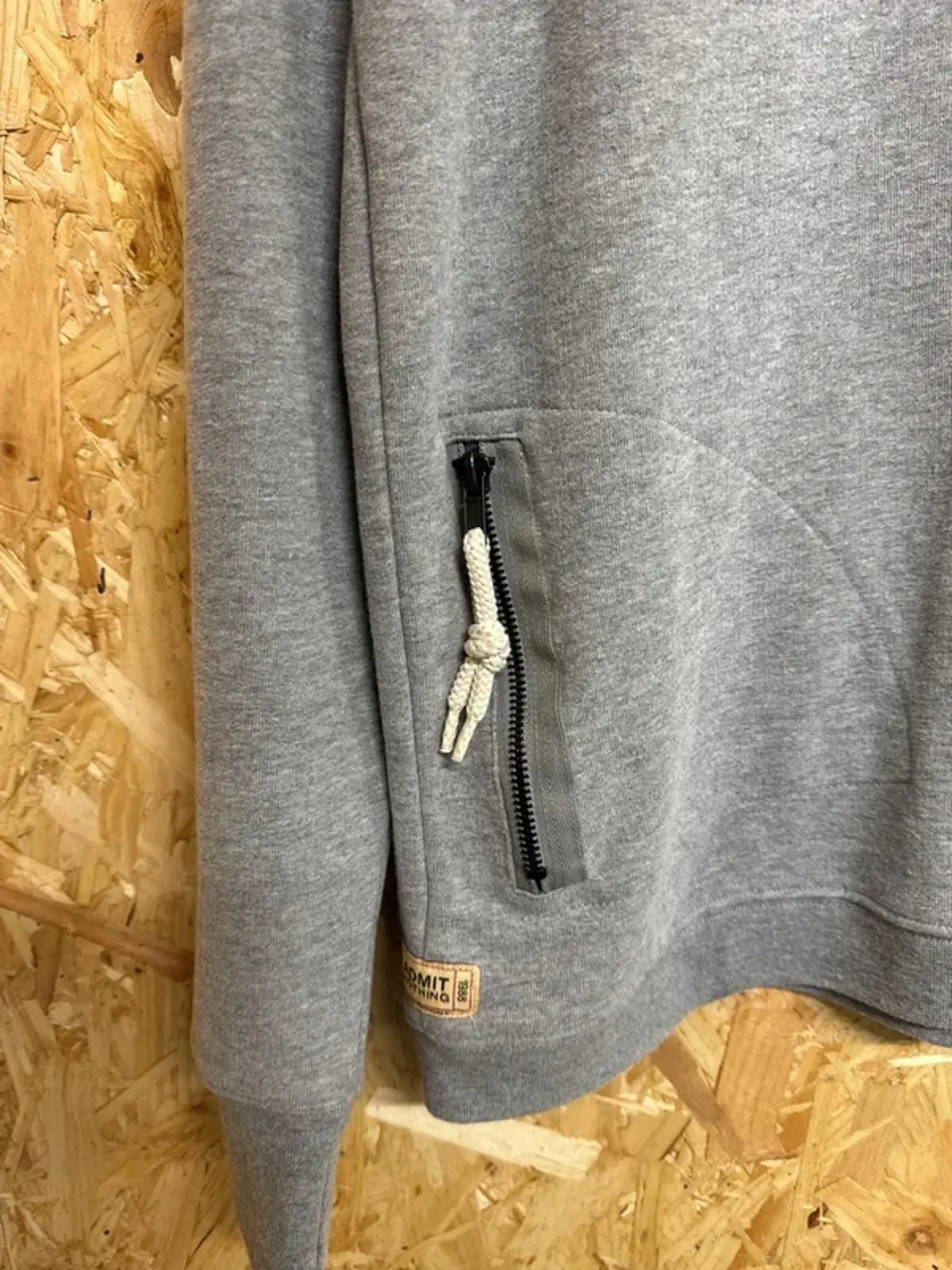 Weekend Offender Jumper XXL #216 Weekend Offender