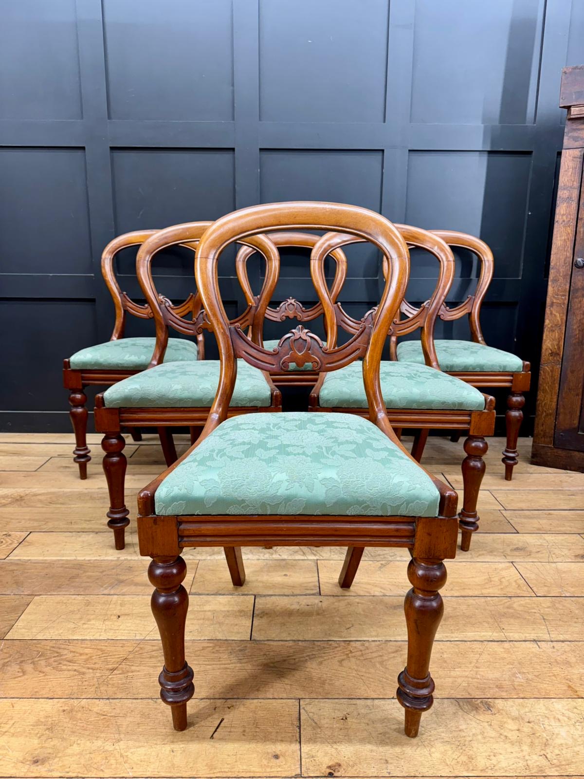 Set of 6 Mid-Victorian Mahogany Balloon Back Dining Chairs – Drop-In Seats