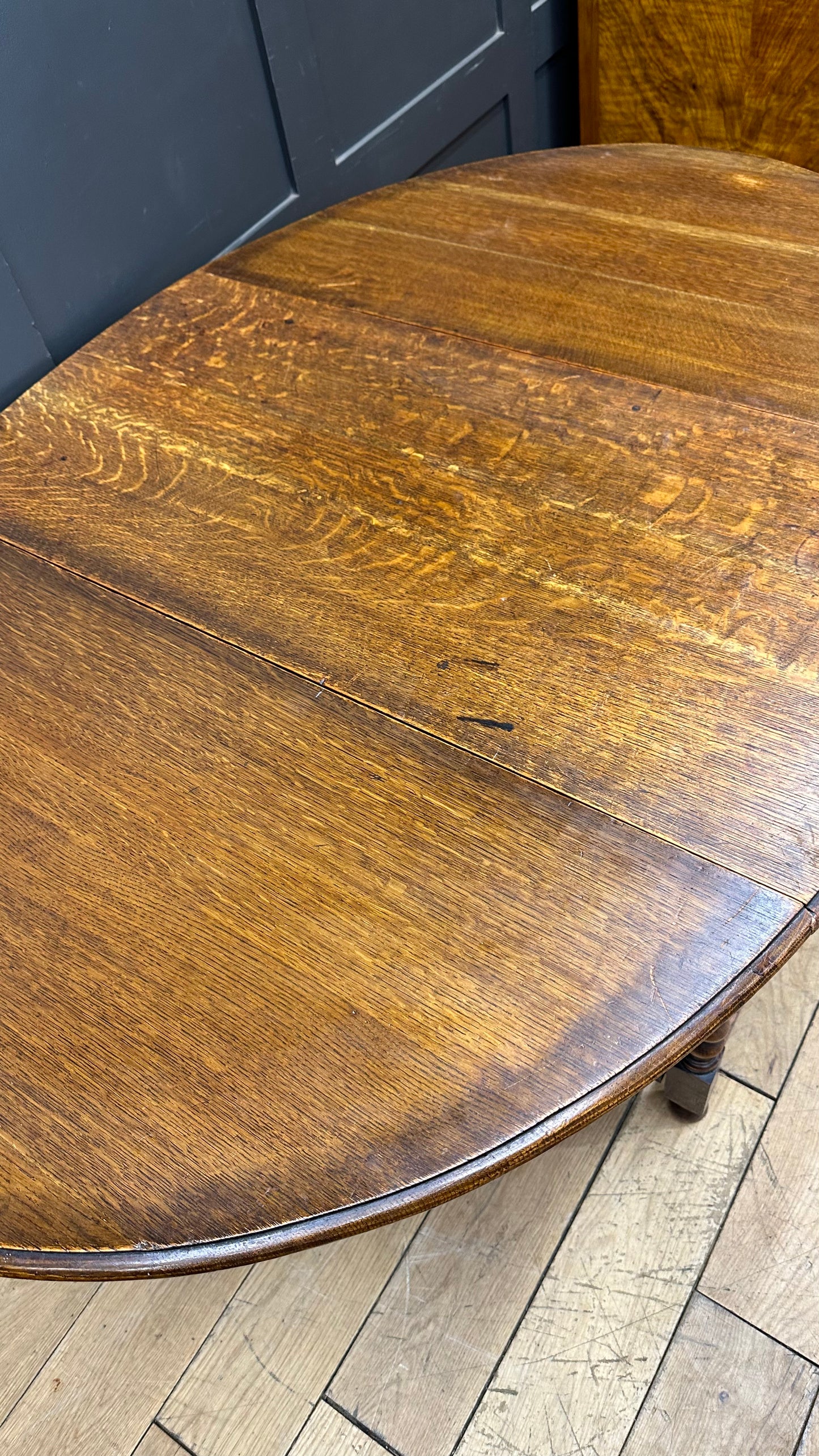 Antique Edwardian Oak Table / Extending Drop Leaf Occasional Gate Leg Table