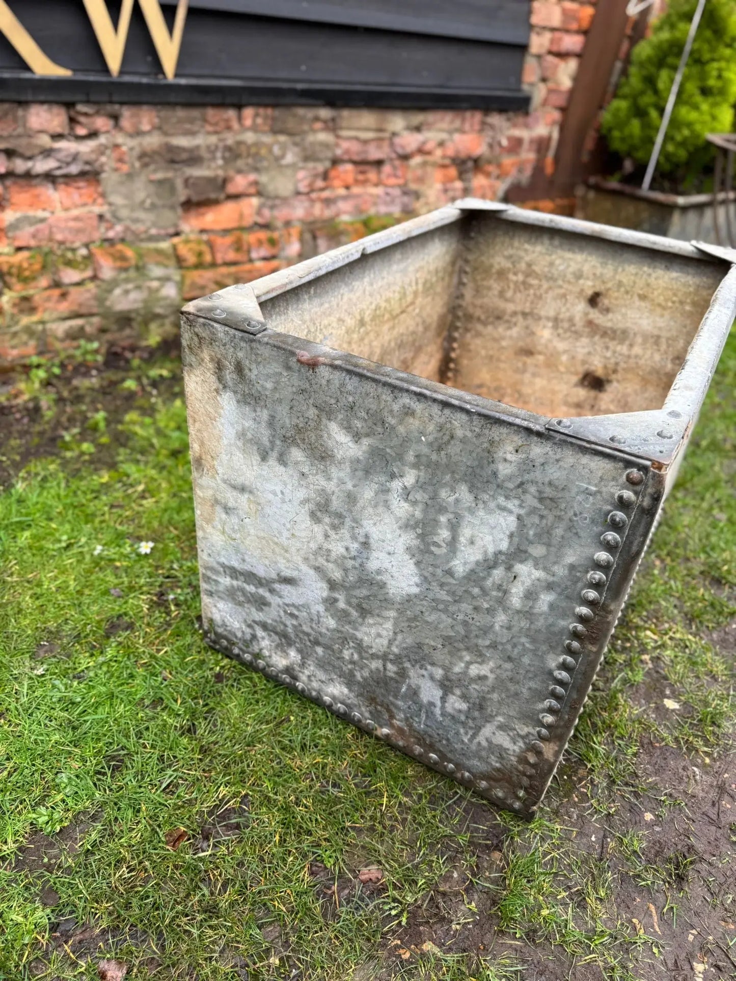 Riveted Galvanised Trough Planter /  Raised Flower Bed Plant Olive Tree Pot Z4 RUSTIC WAREHOUSE NORFOLK