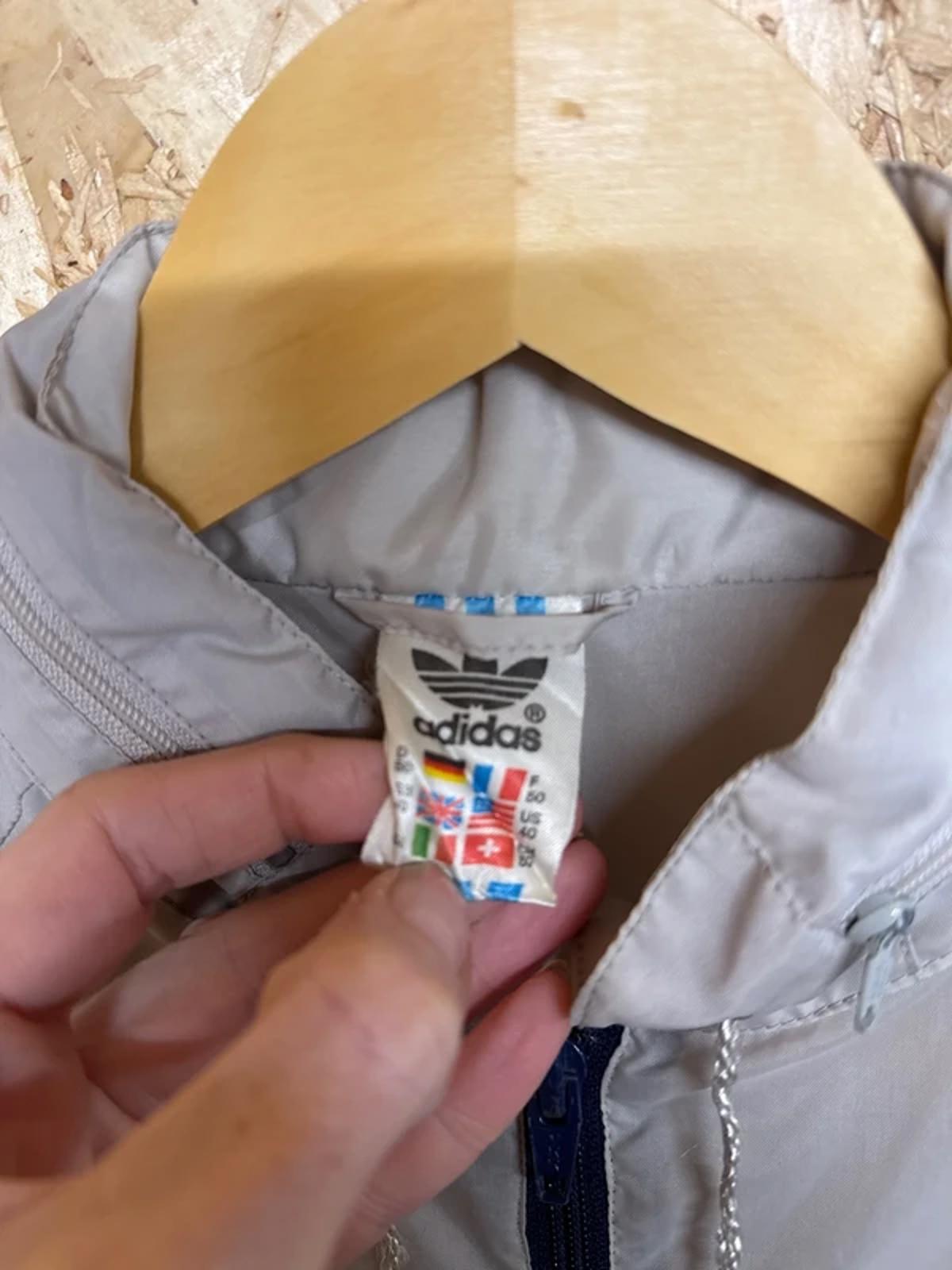 Vintage Adidas 1990s Windbreaker jacket #213