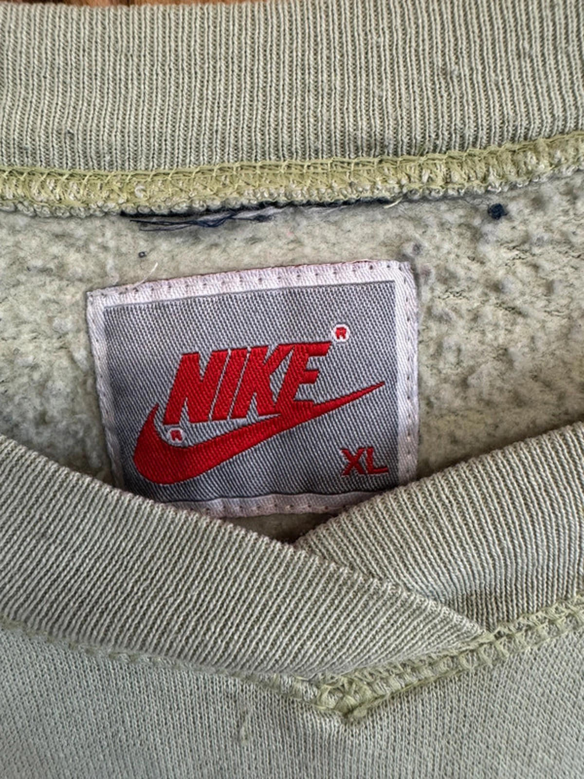 Vintage Late 80s / Early 90s Nike Air Men’s Jumper Top Sweater Sweatshirt XL