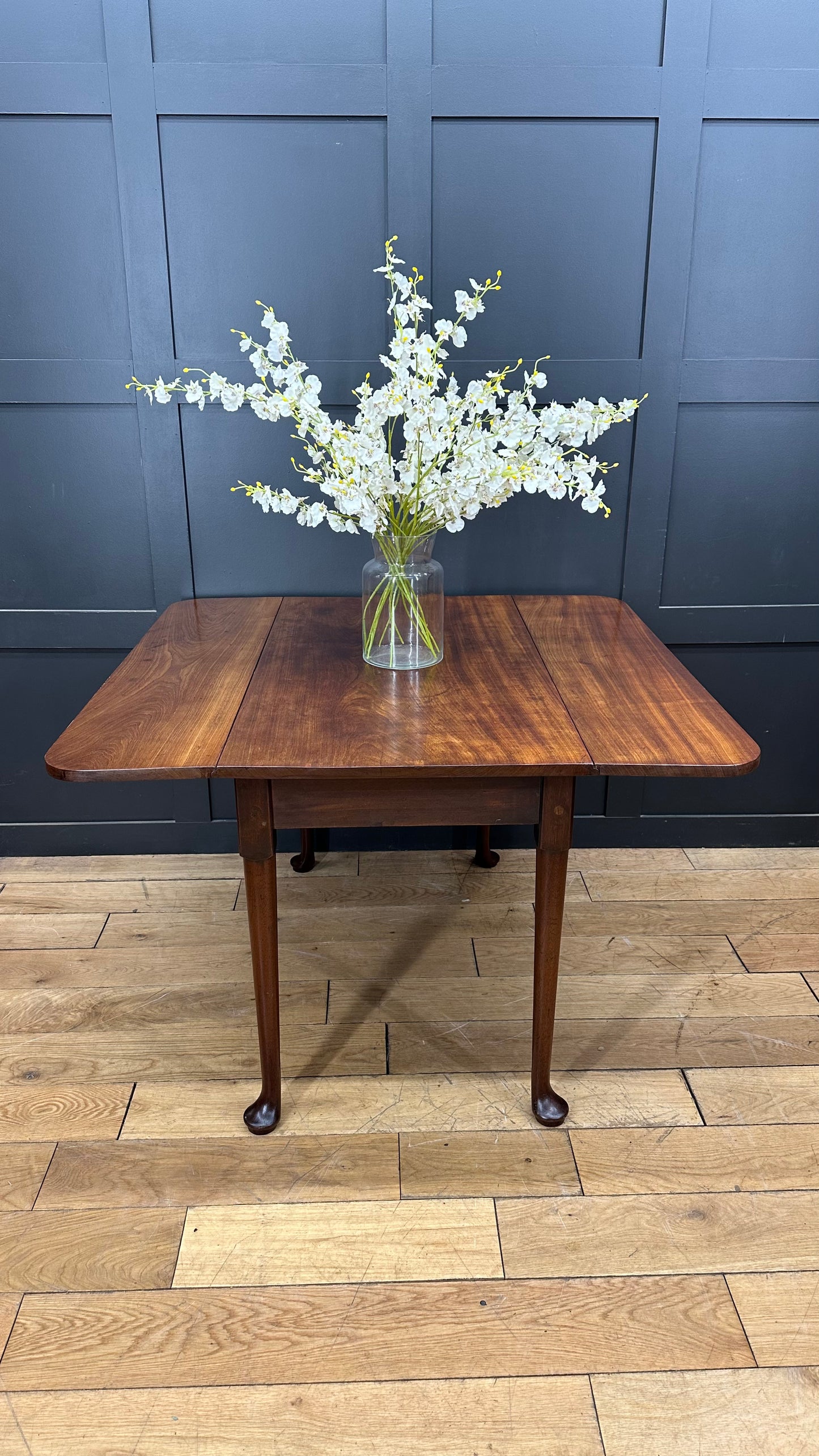 Antique Georgian Mahogany Pembroke Table / Drop Leaf Extending Table /Sideboard