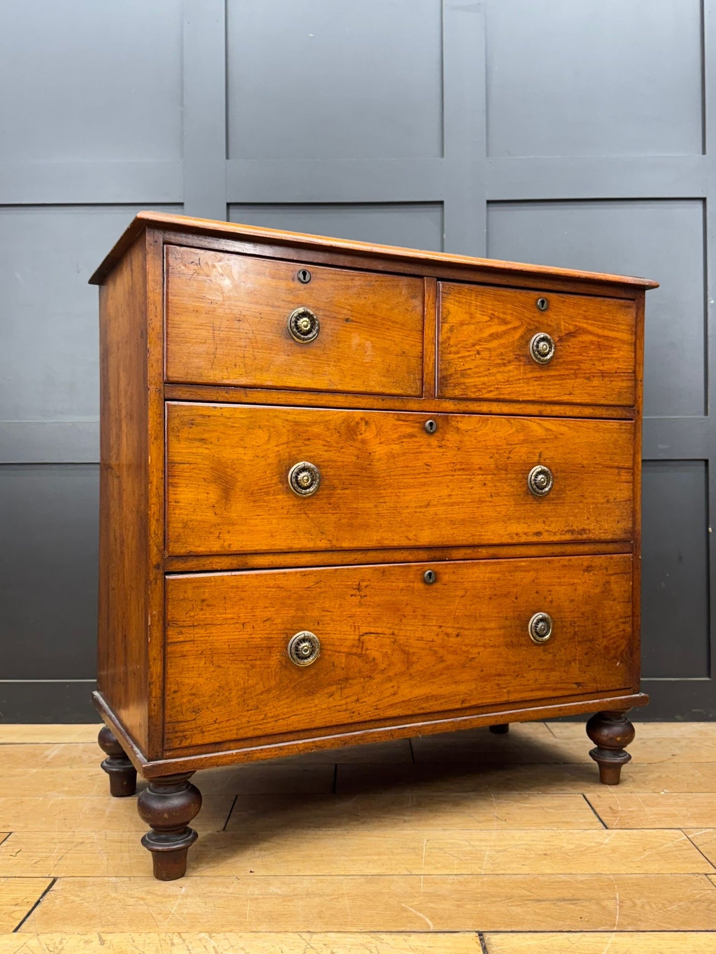 Victorian Mahogany Chest of Drawers | Antique Chest Bedroom Clothing Storage