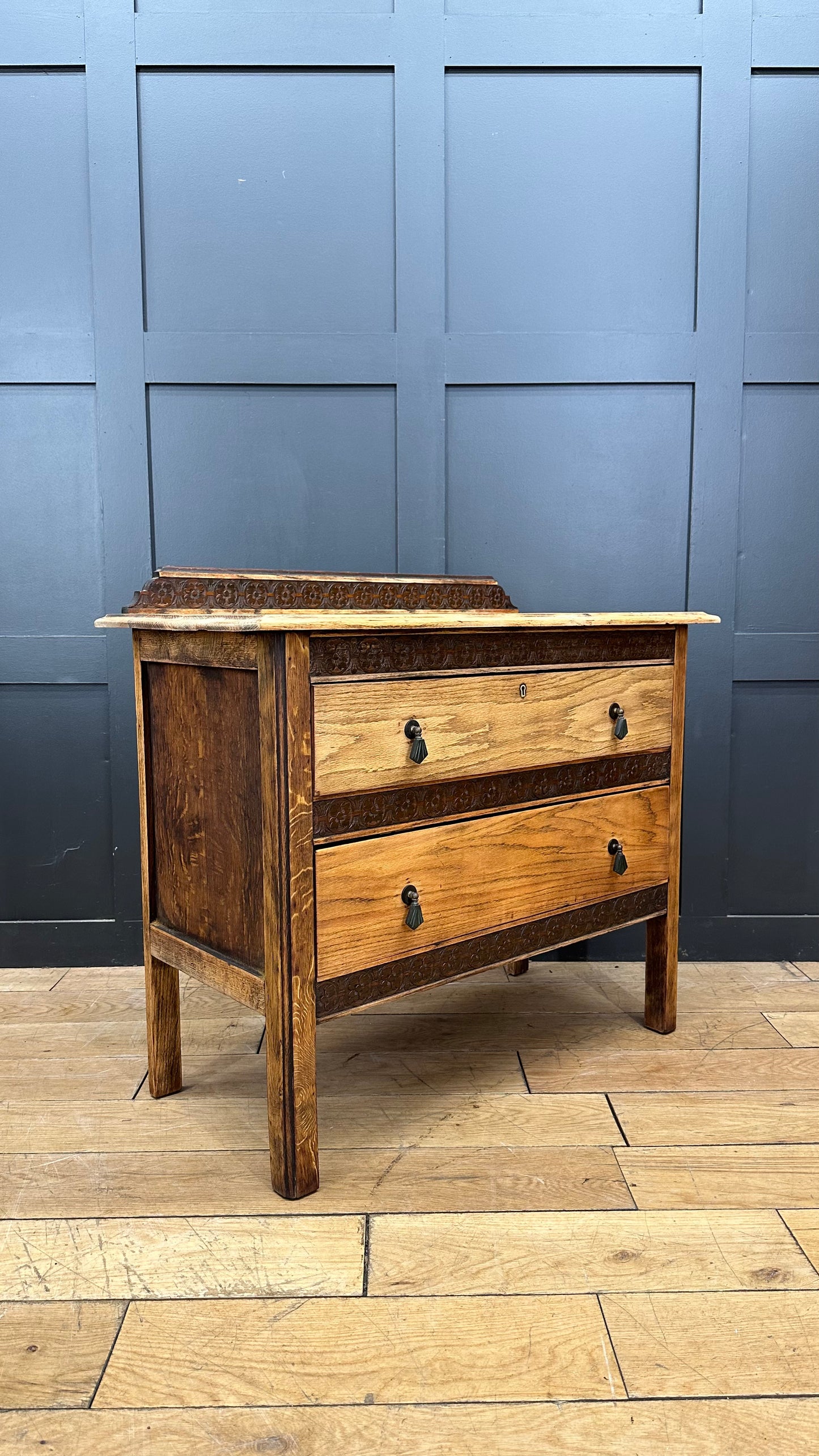 Antique Oak Chest Of Drawers / Bedroom Dresser  / Rustic Oak Drawers/Sink Stand
