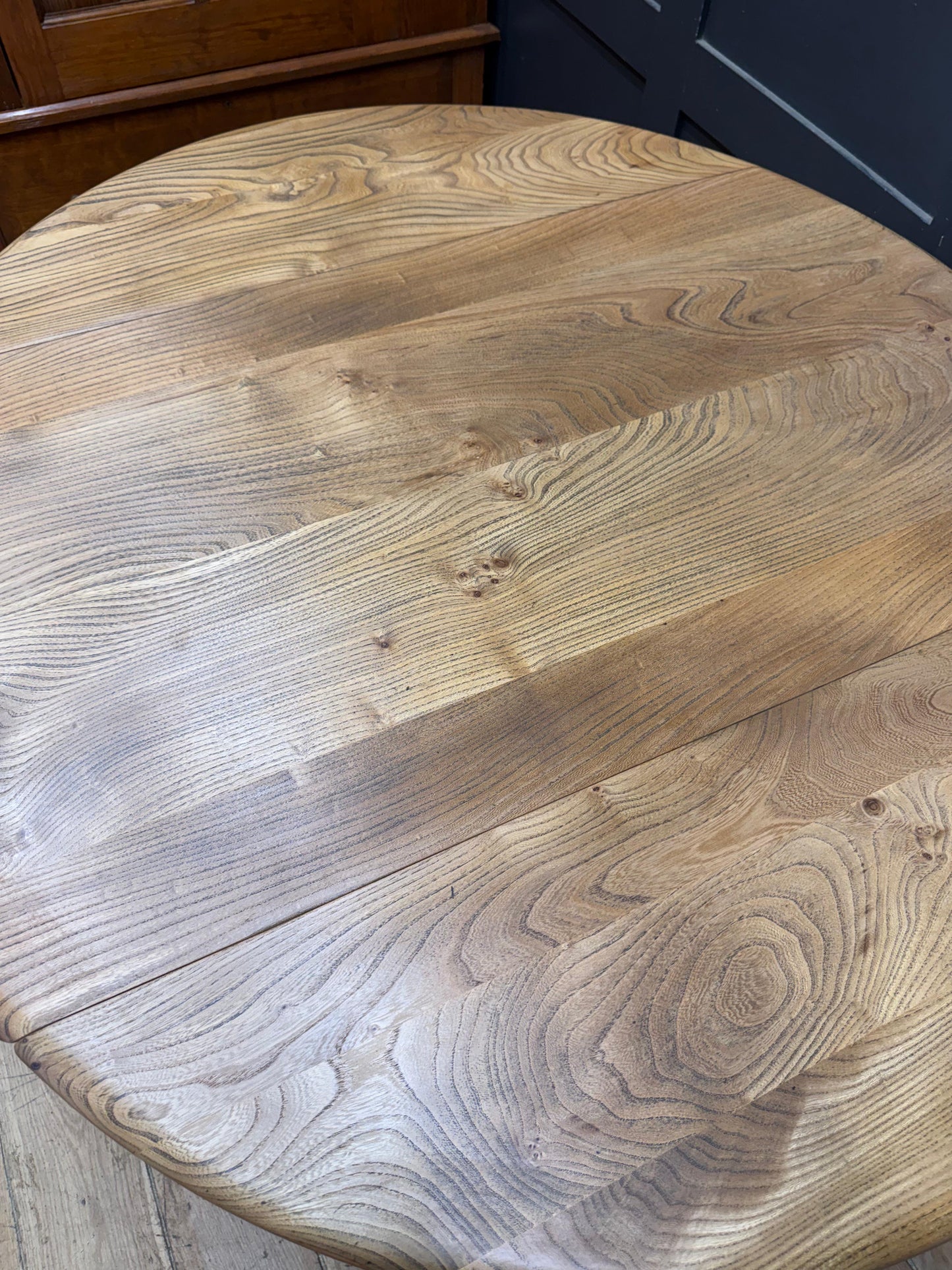Ercol Elm Drop Leaf Dining Table / Vintage MCM Extending Round Kitchen Table
