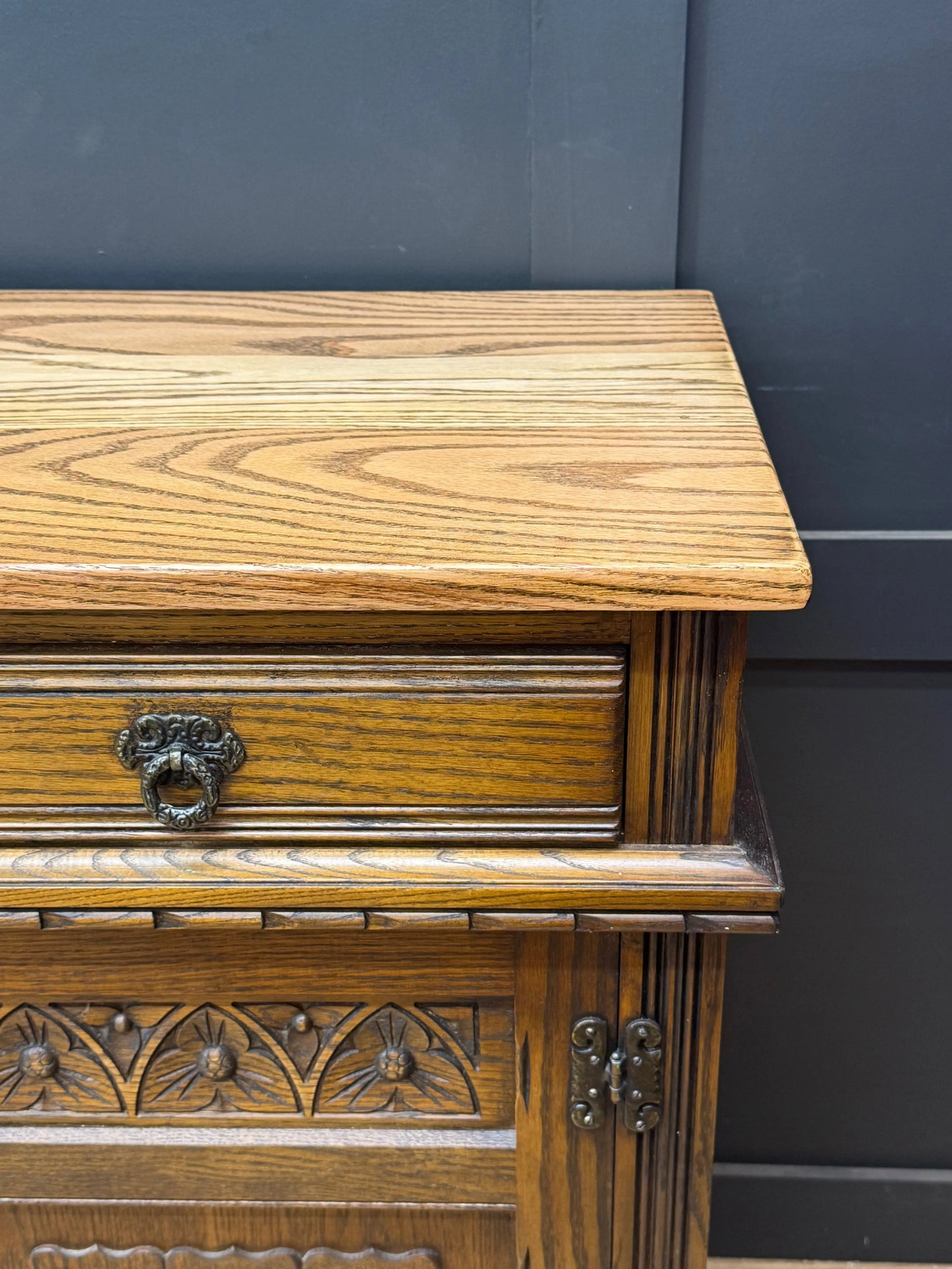 Old Charm Oak Sideboard Large Vintage Carved Cupboard Dresser Cabinet TV Stand