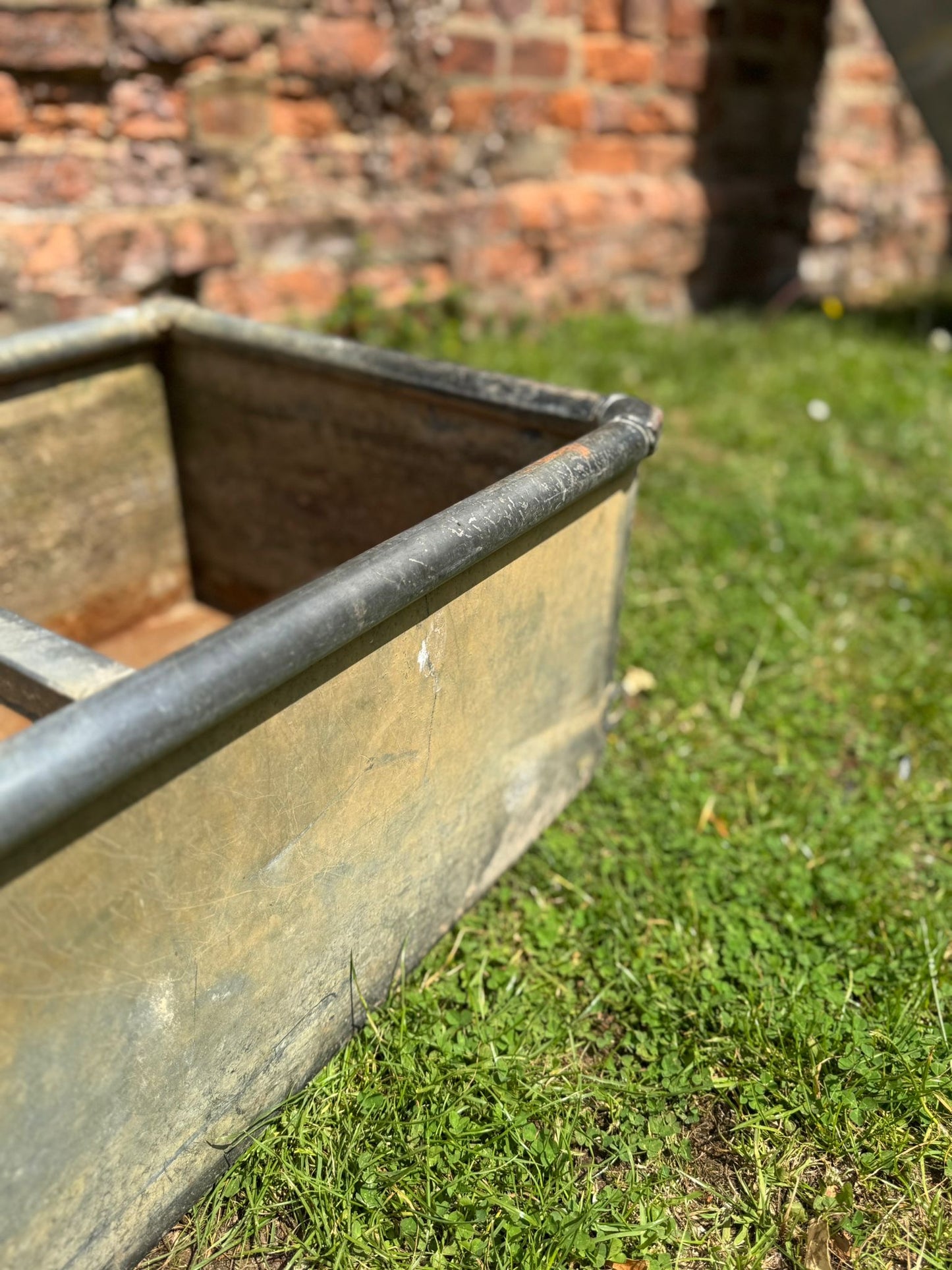 Vintage Galvanised Water Trough Planter Pond 124cm Garden Feature Rustic Tank 3a