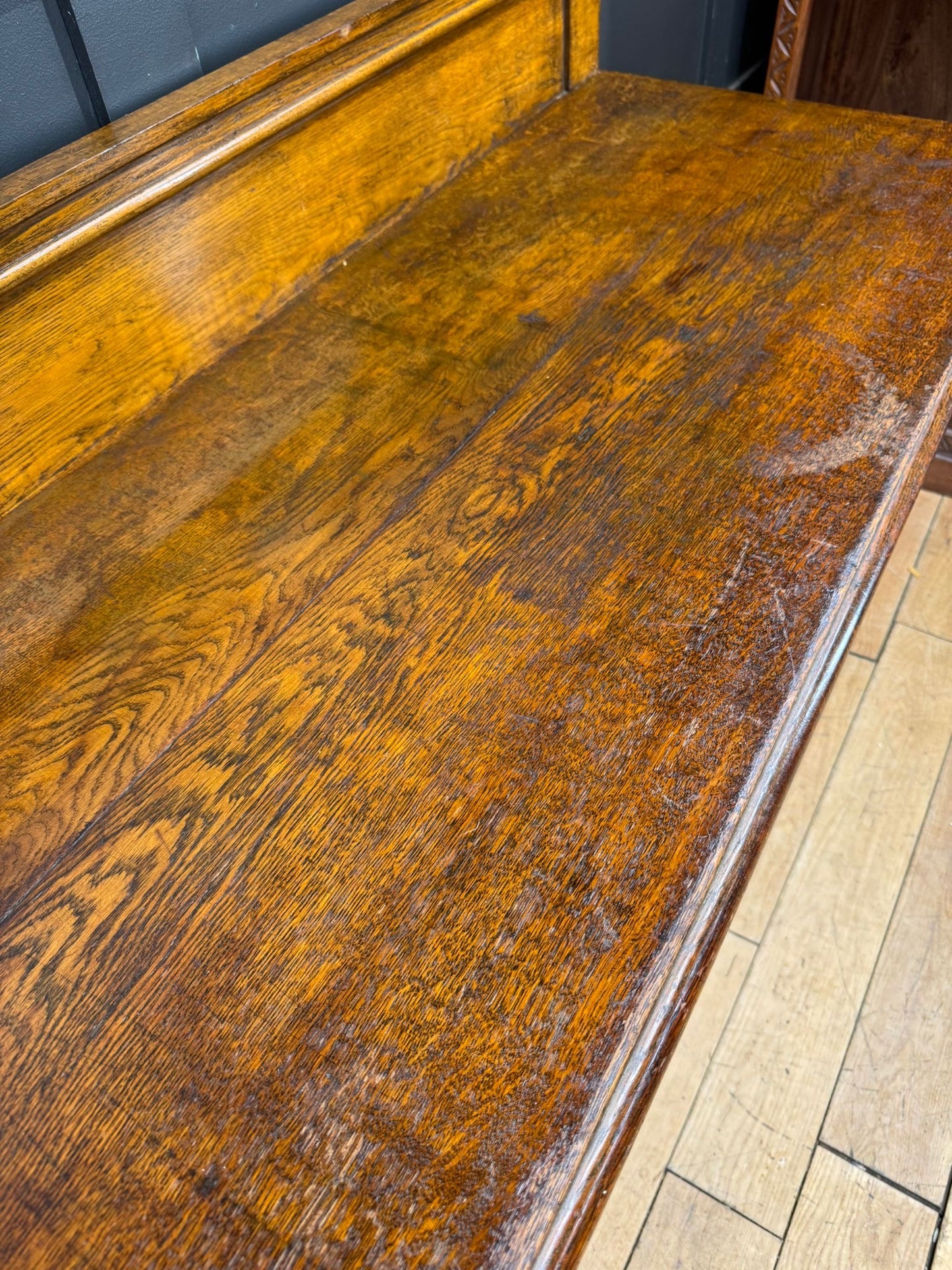 Victorian Oak Sideboard with Fitted Slide-Out Trays / Cupboard Drawers