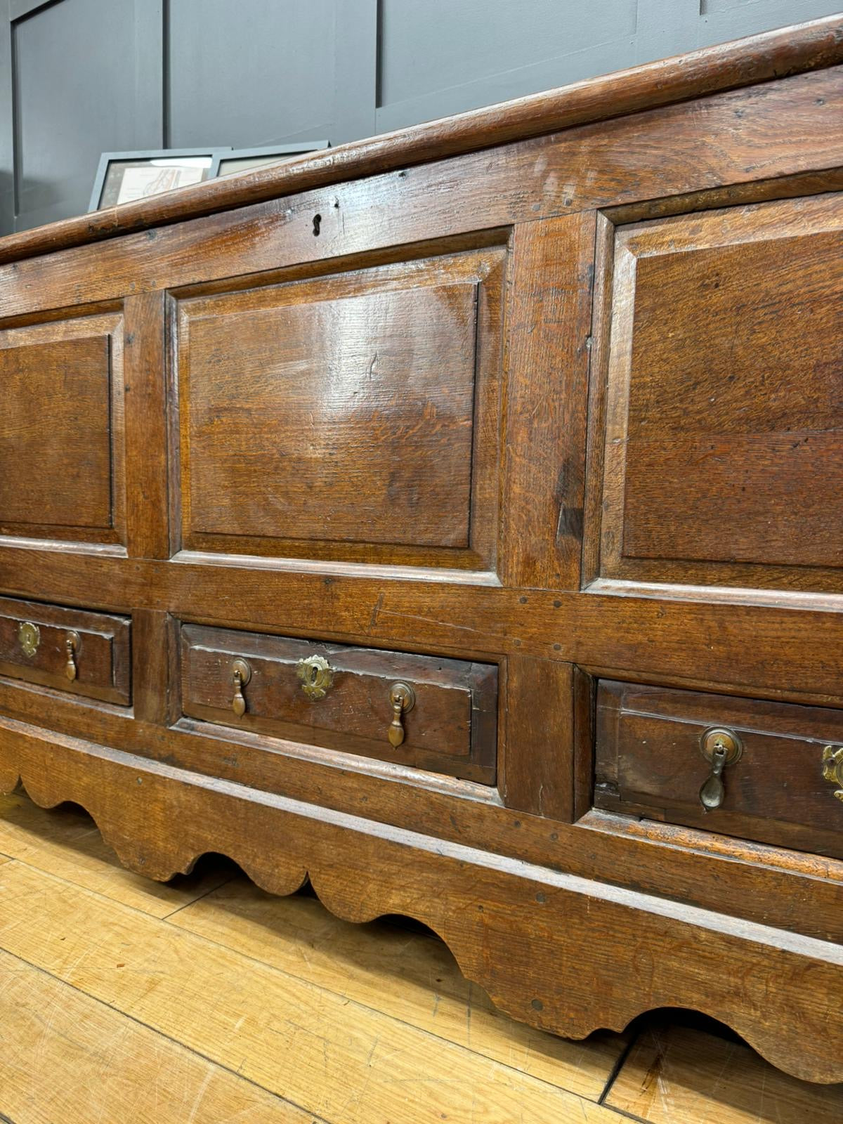 Antique Elm Oak Mule Chest Coffer – Sideboard TV Stand Storage with Drawers