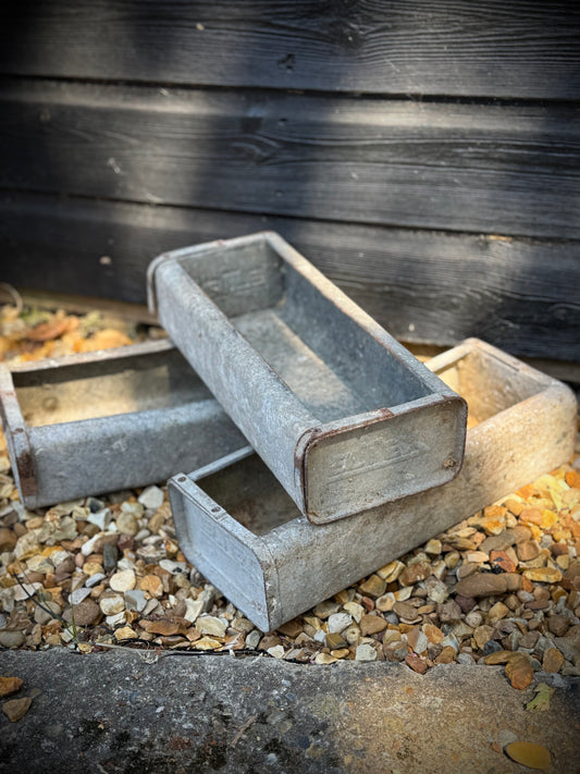 Vintage Galvanised Trough Planter Rustic Herb Garden Decoration Ornament