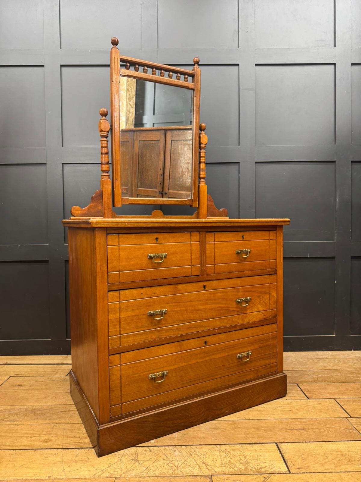 Antique Walnut Chest of Drawers by Maple & Co \ Edwardian Dressing Table
