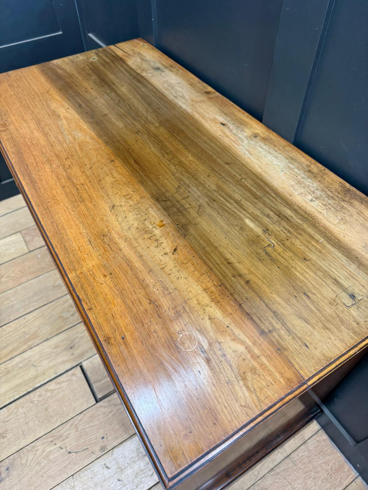 Antique Mahogany Chest of Drawers / Victorian Chest / Bedroom Storage