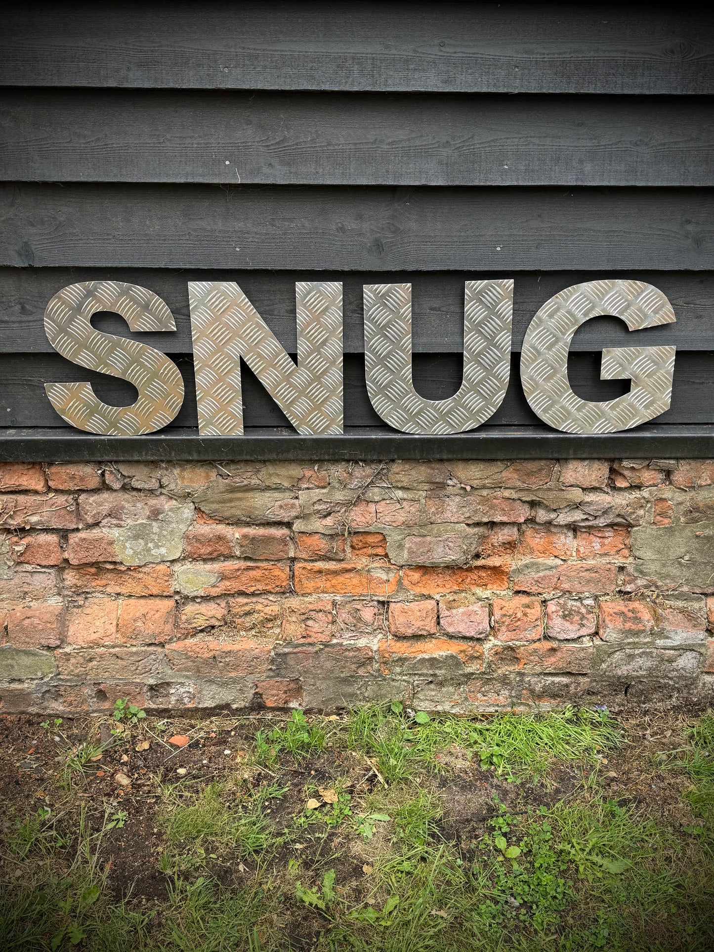 SNUG Aluminium Checker Plate Lettering 12 inch