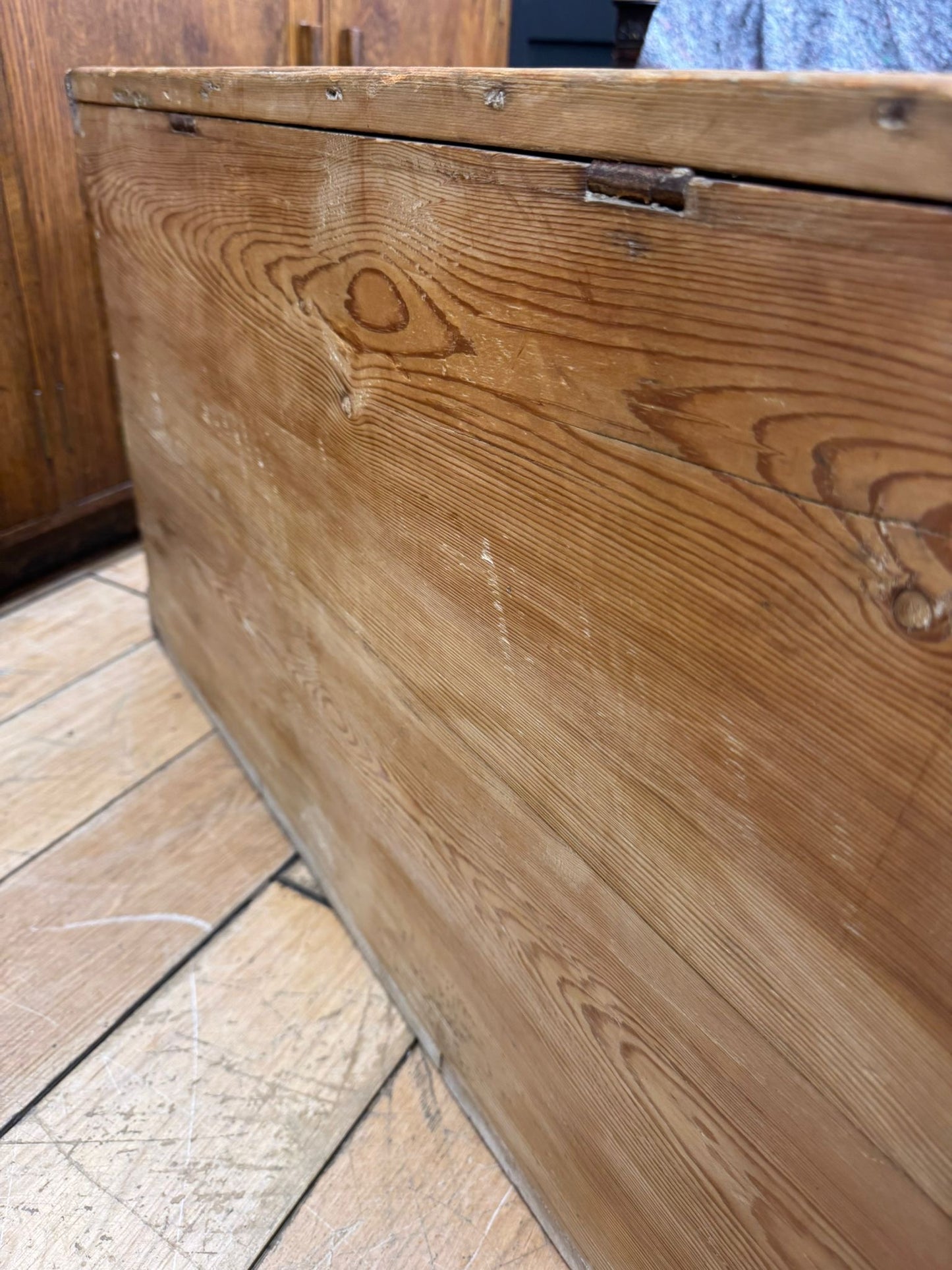 Antique Old Pine Trunk Chest / Storage Blanket Box / Coffee Table