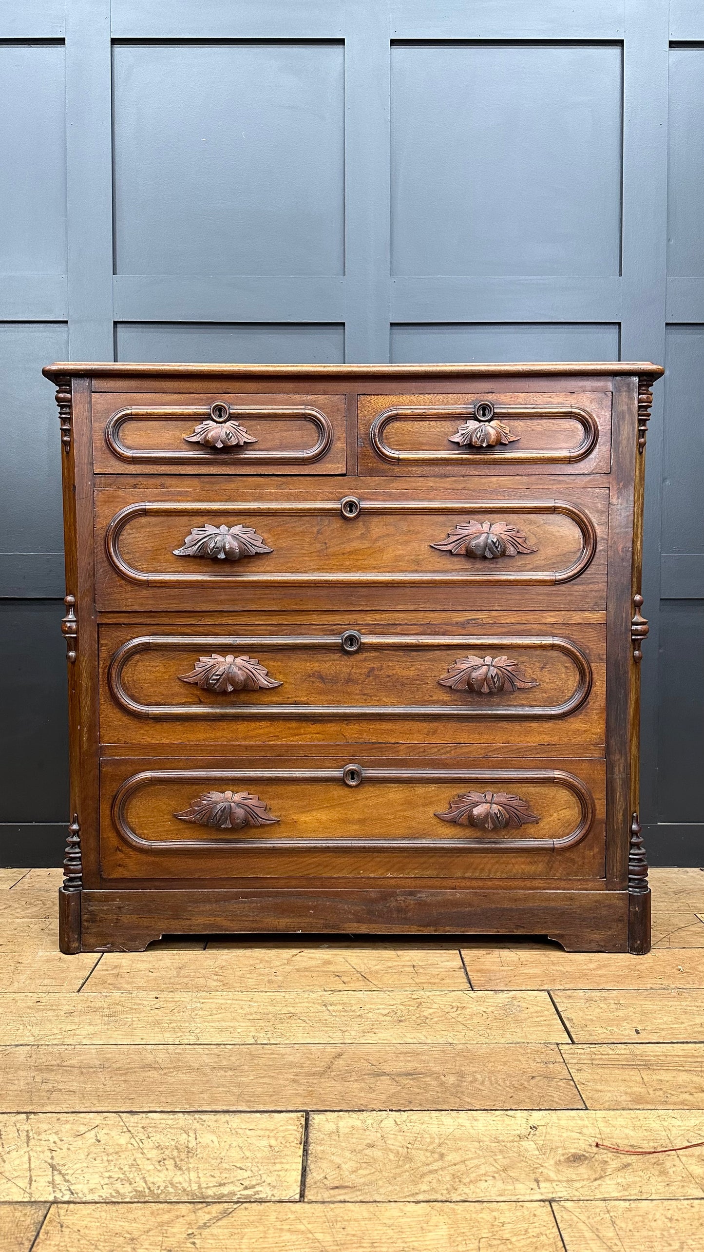 Antique Mahogany Chest Of Drawers / Bedroom storage / Victorian Drawers