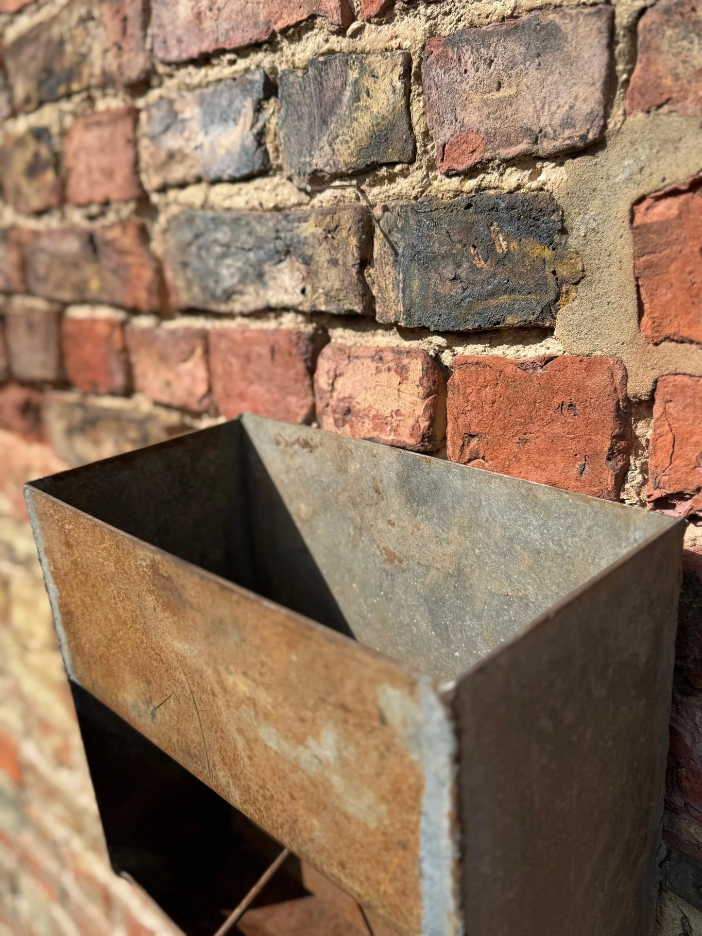 Vintage Wall Mounted Metal Planter Rustic Garden Herb Flower Holder Plant Pot RUSTIC WAREHOUSE NORFOLK