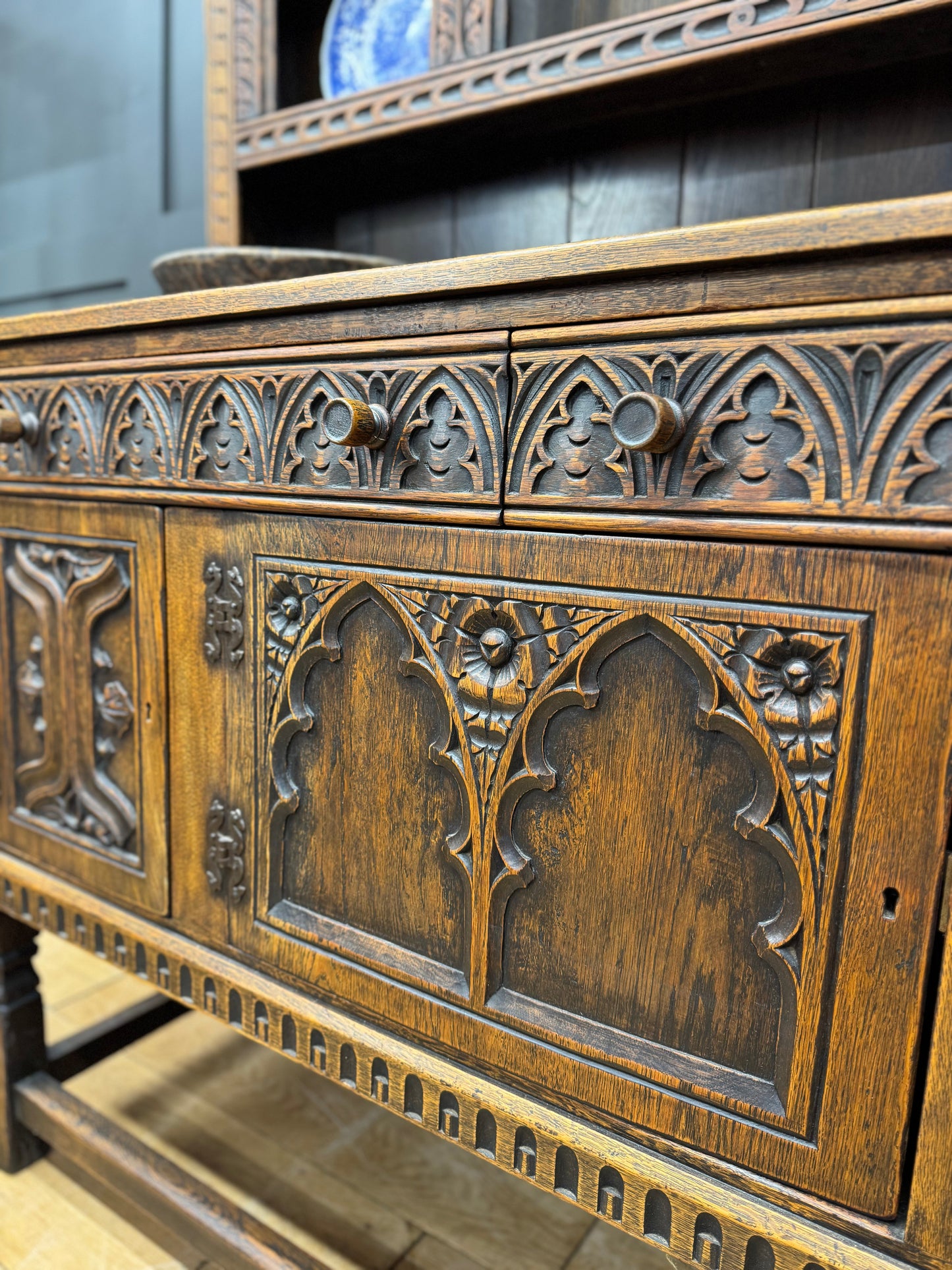 Vintage Carved Oak Dresser Sideboard Cabinet / Welsh Dresser Kitchen RUSTIC WAREHOUSE NORFOLK