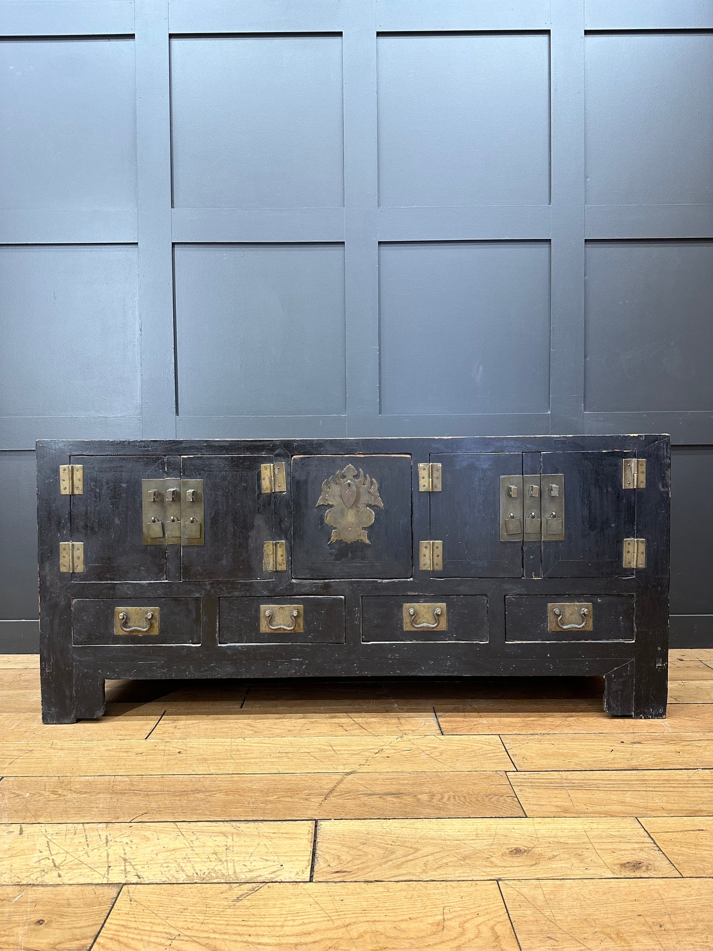 Antique Chinese Sideboard - Antique Cupboard - Lacquered Cabinet - Eastern
