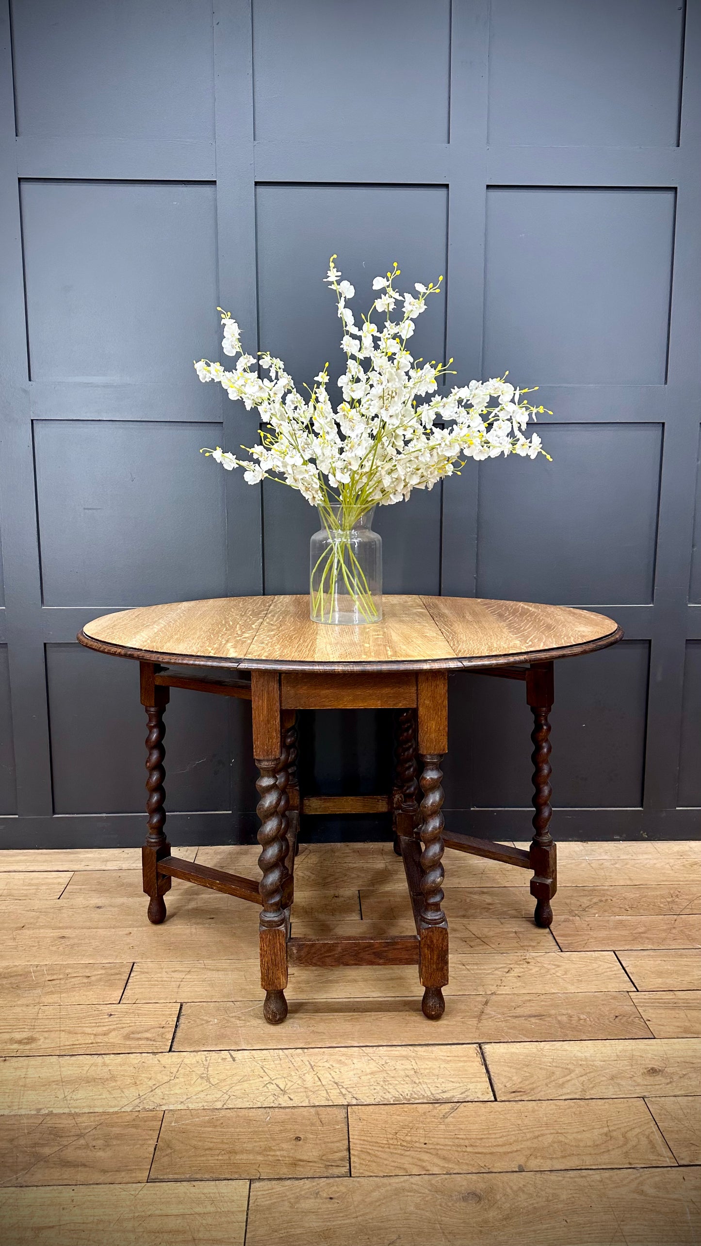 Antique Edwardian Oak Table / Extending Drop Leaf Occasional Table / Sideboard