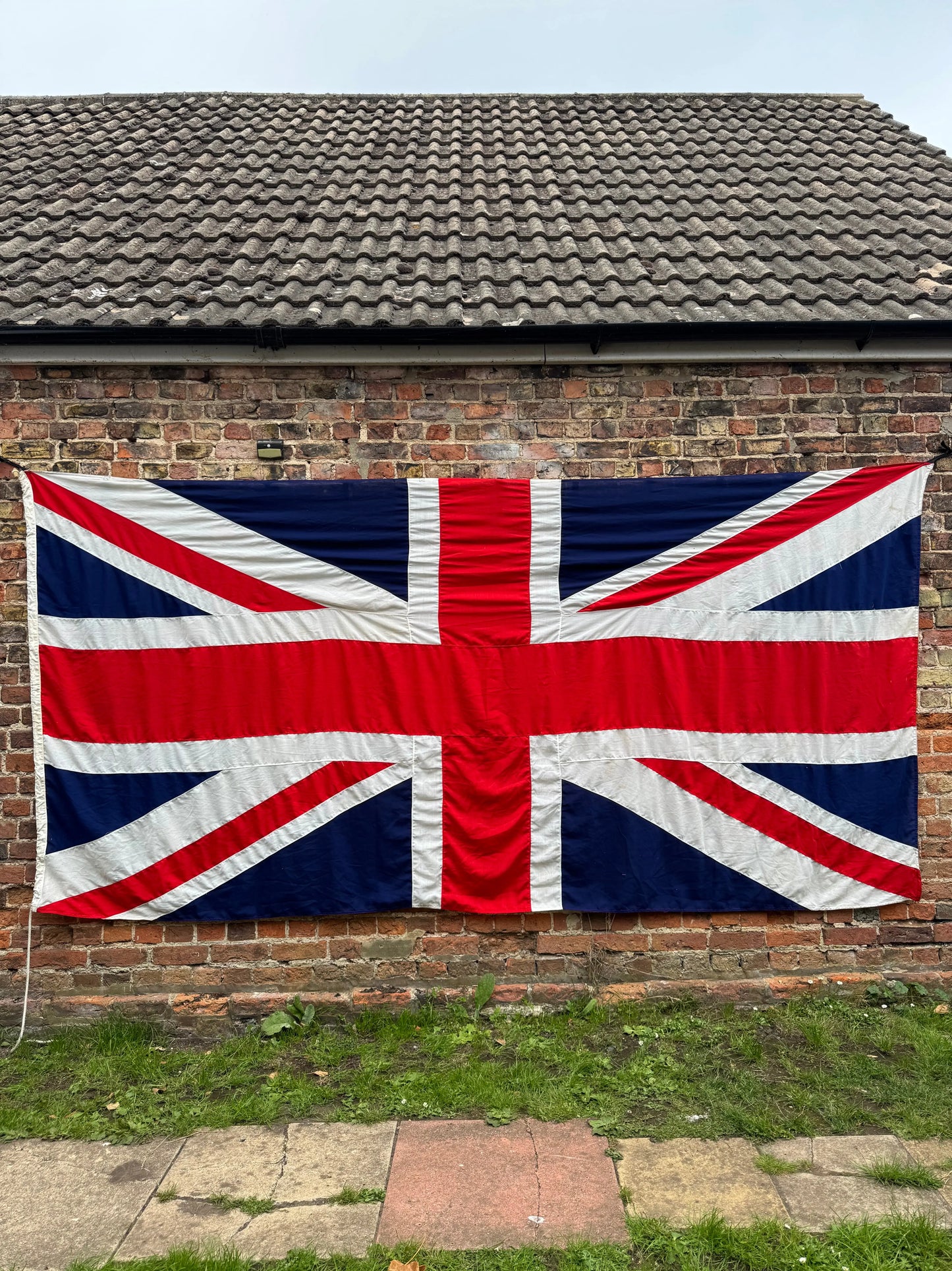 Large 12ft x 6ft Sewn Union Jack Flag British Military Style Wall Decor