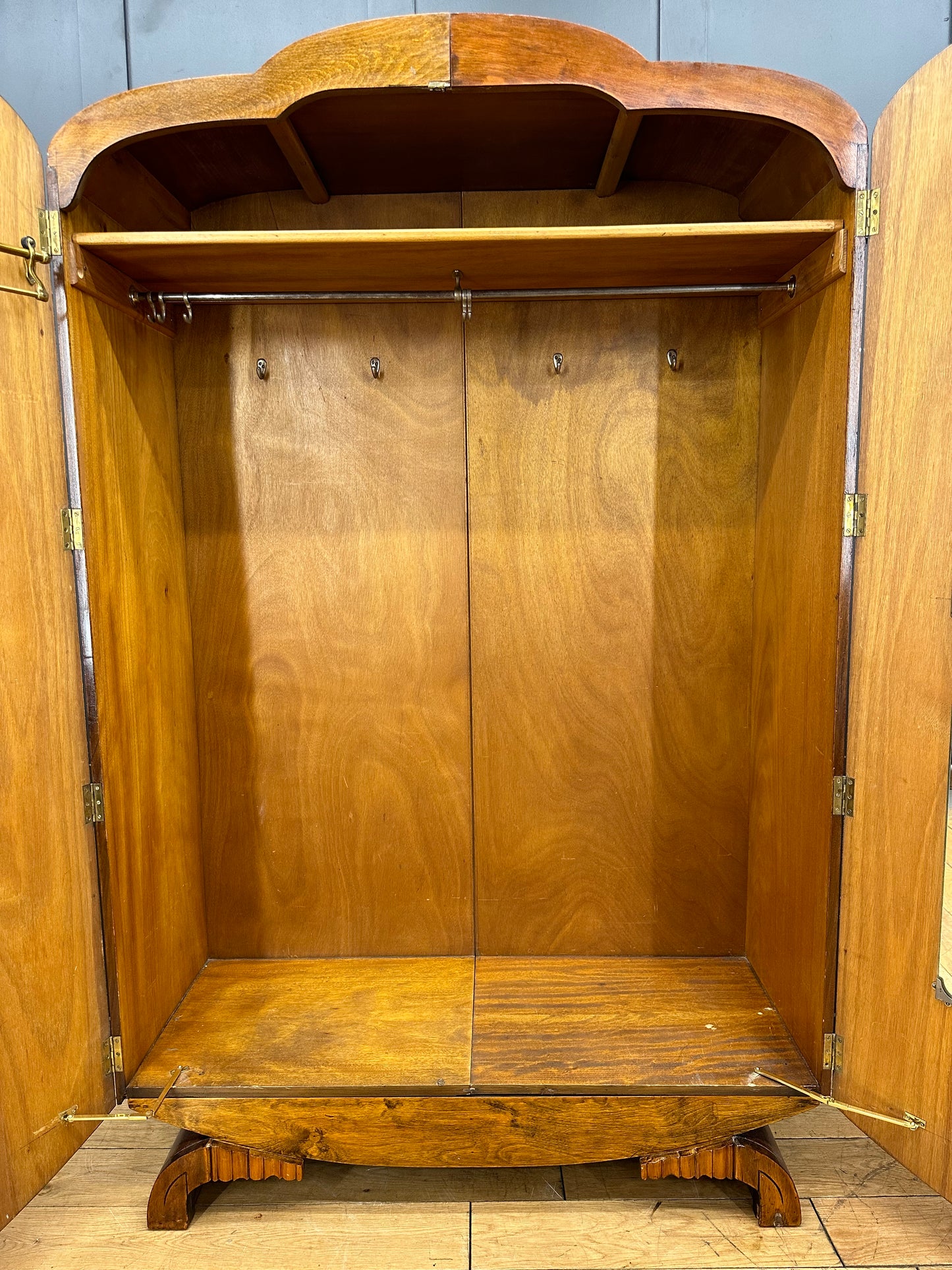 Antique  Art Deco Burr Walnut Wardrobe / Armoire / Cupboard Bedroom Storage