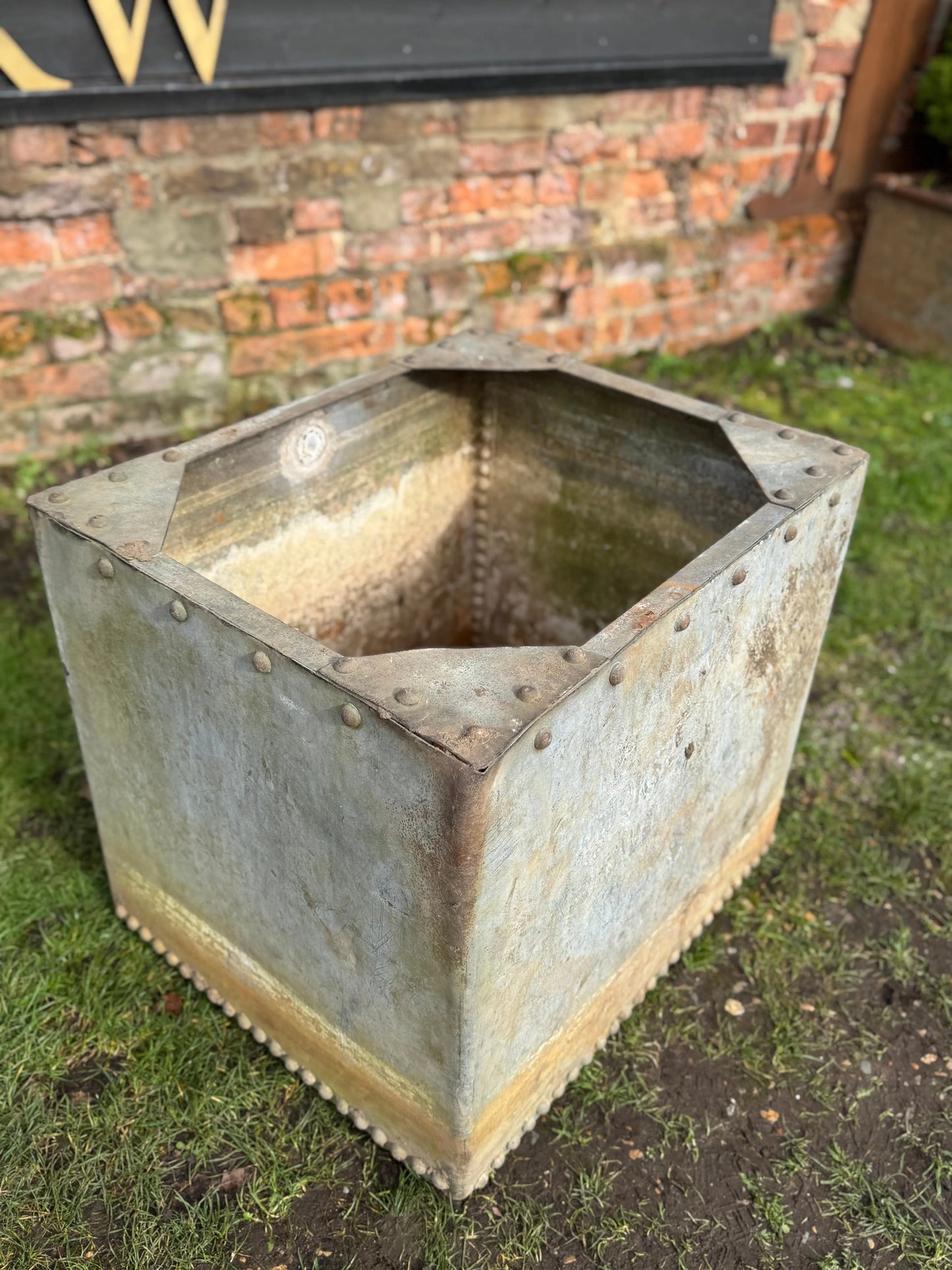 Vintage Galvanised Riveted Metal Planter / Trough Garden Planter Tree Pot W3 RUSTIC WAREHOUSE NORFOLK
