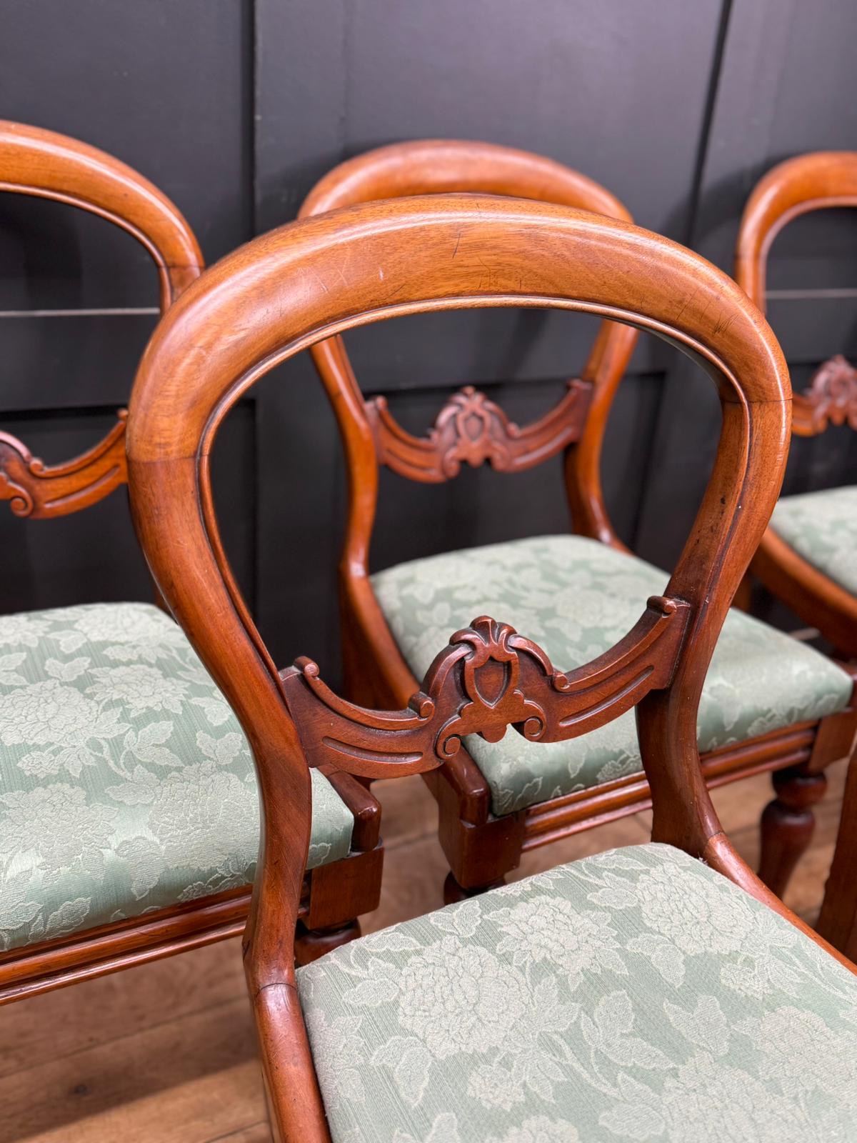 Set of 6 Mid-Victorian Mahogany Balloon Back Dining Chairs – Drop-In Seats