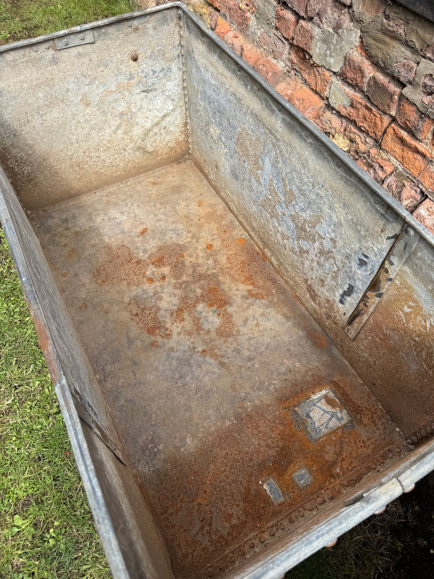 Pair Antique Riveted Galvanised Garden Planters Troughs Water Tanks Pots T3