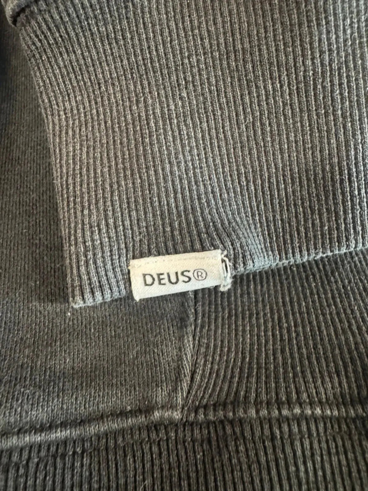 Rare Deus Ex Machina jumper sweater men’s medium Deus Ex Machina