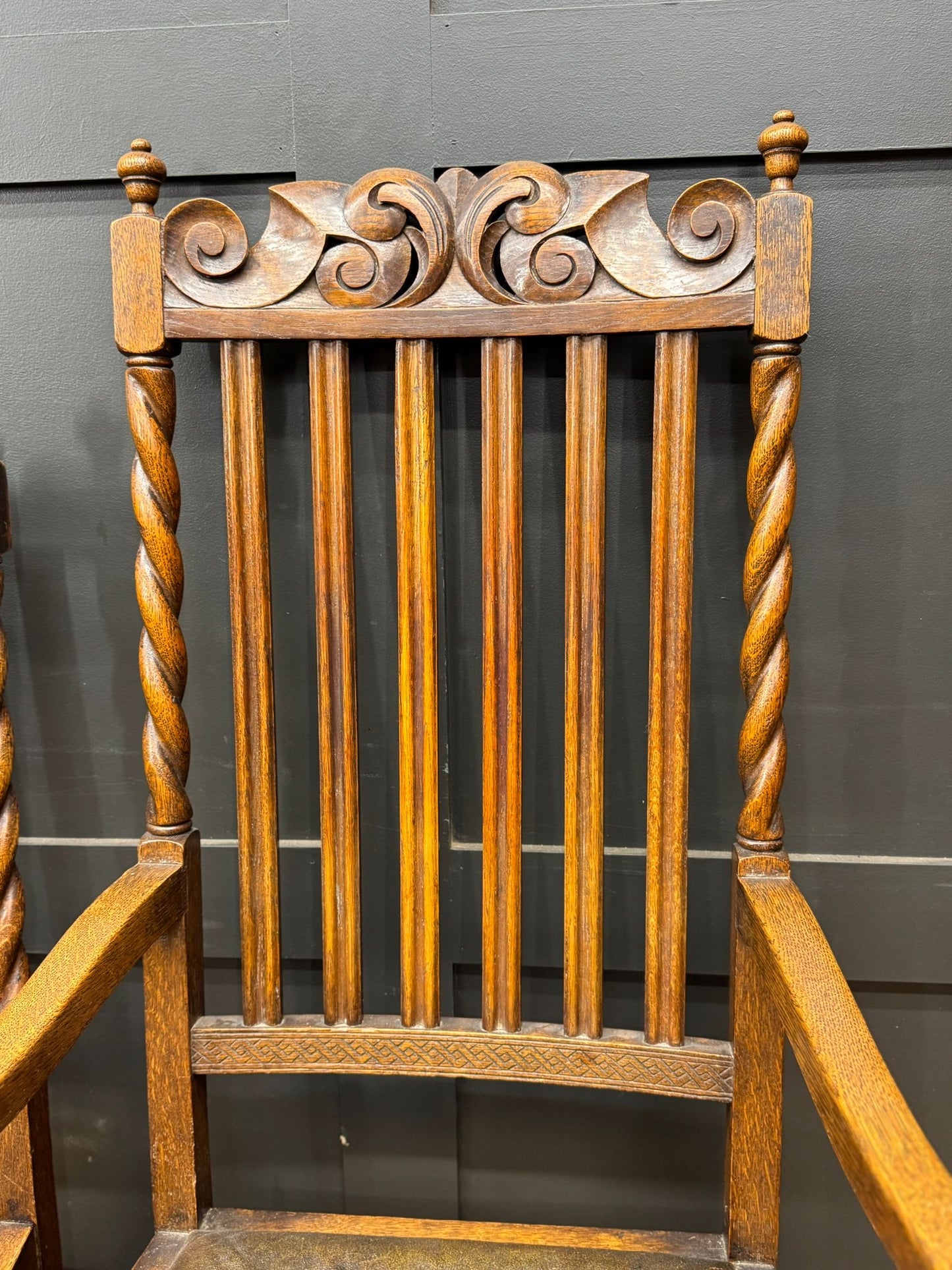 Set of 6 Antique Oak Barley Twist Dining Chairs inc Carvers