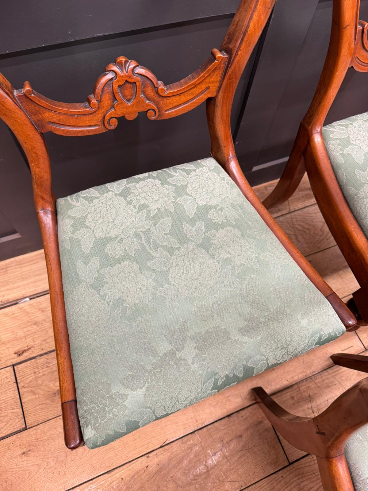 Set of 6 Mid-Victorian Mahogany Balloon Back Dining Chairs – Drop-In Seats