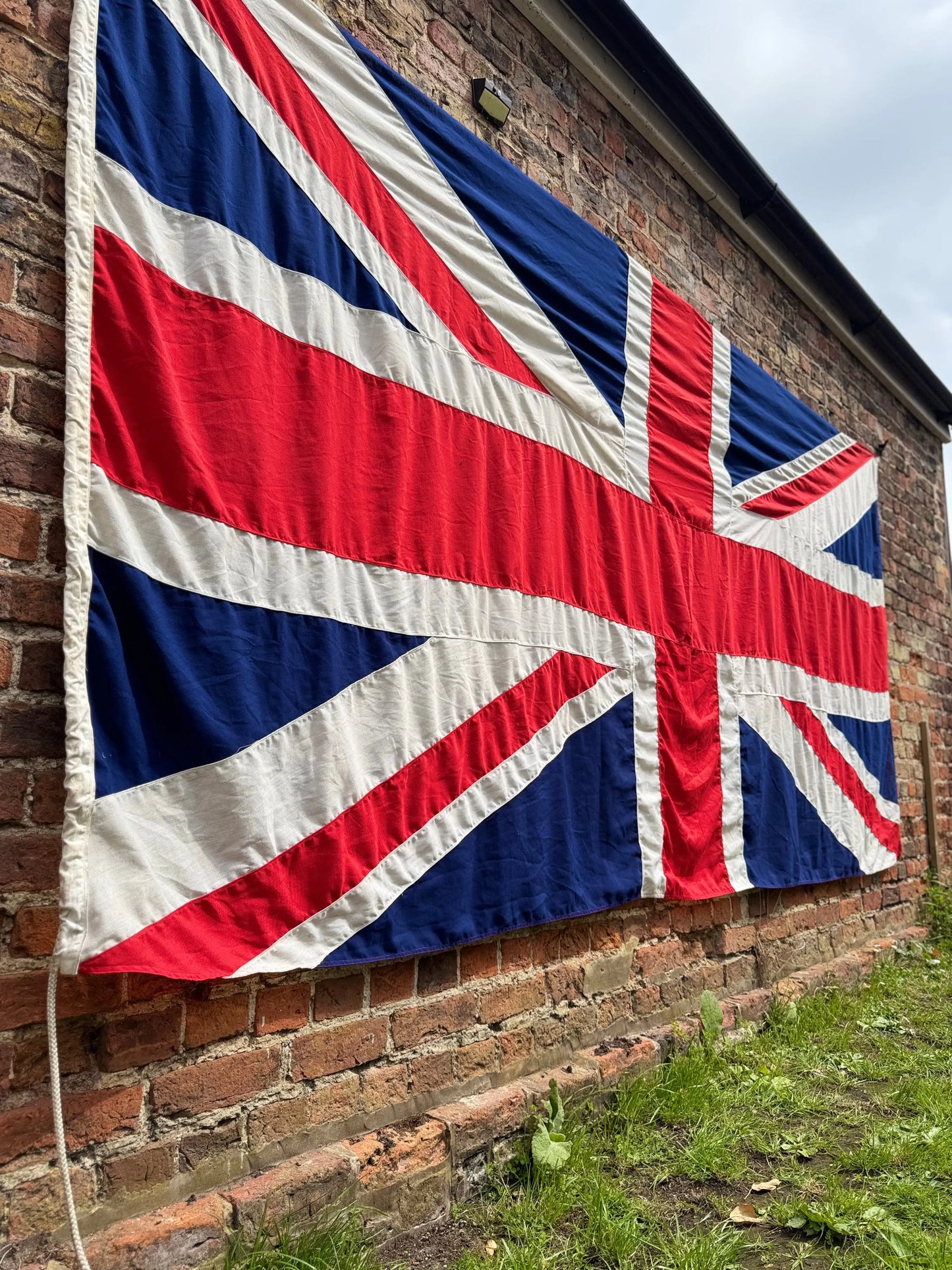Large 12ft x 6ft Sewn Union Jack Flag British Military Style Wall Decor