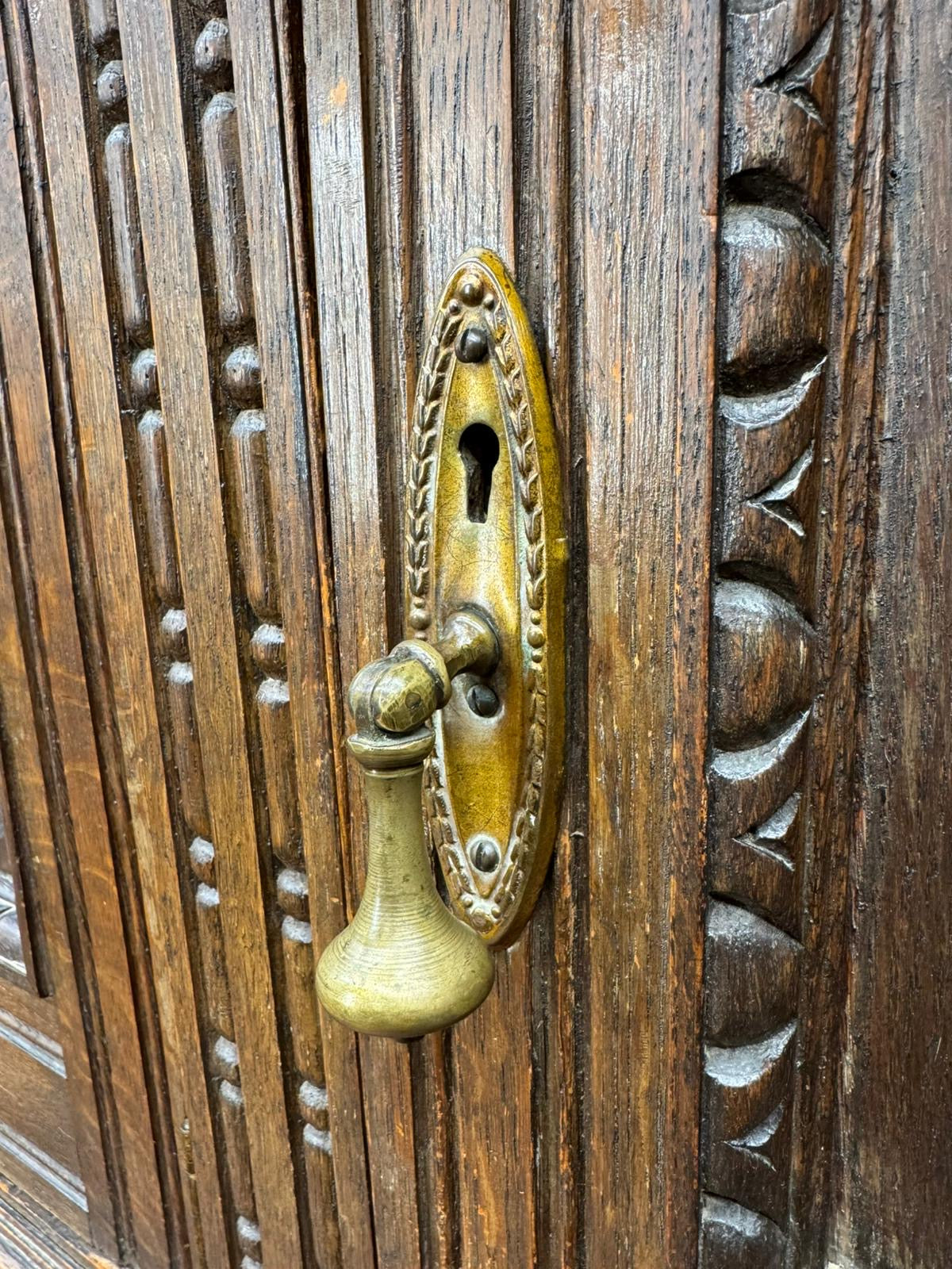 Large Antique Oak Court Cupboard / Victorian Carved Cabinet Sideboard
