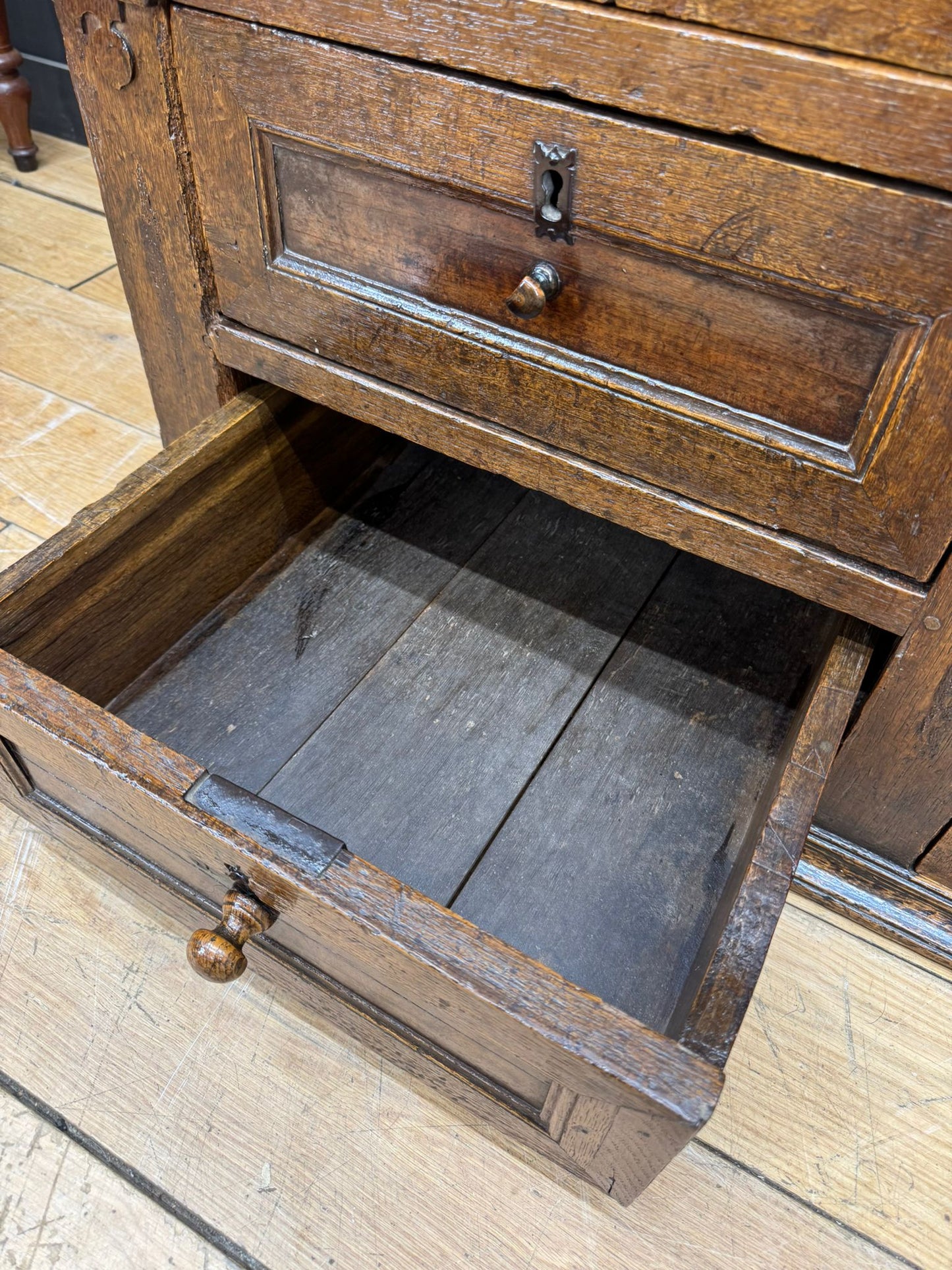 17th Century Oak Cabinet – 4 Drawer Coffer Front 111cm TV Stand Chest Of Drawers