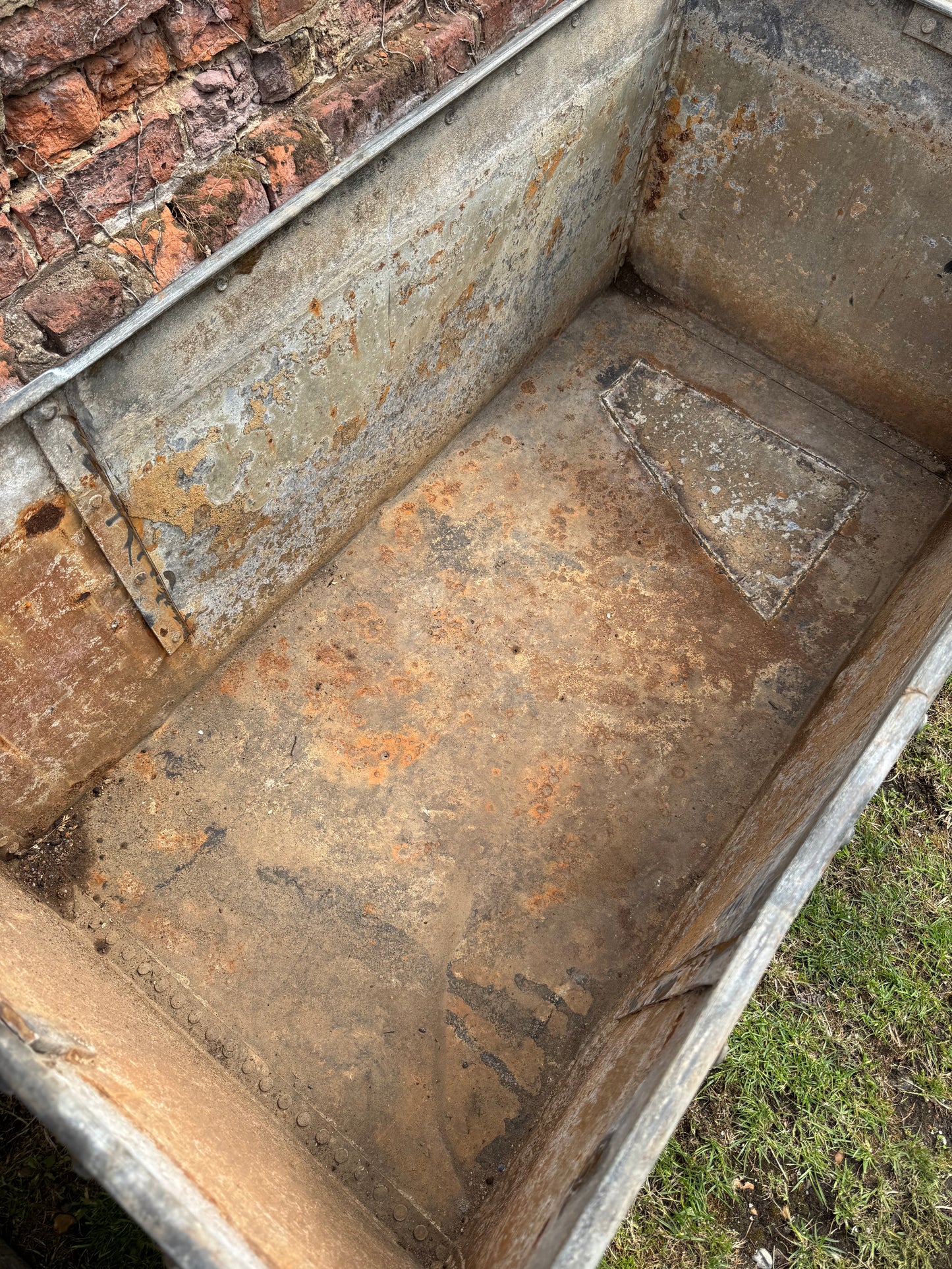 Pair Antique Riveted Galvanised Garden Planters Troughs Water Tanks Pots T3