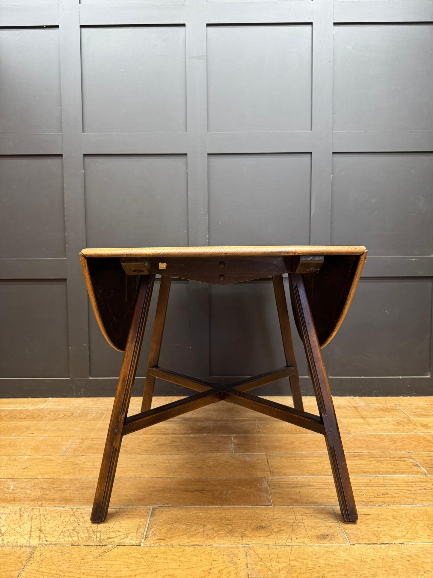 Ercol Elm Drop Leaf Dining Table / Vintage MCM Extending Round Kitchen Table