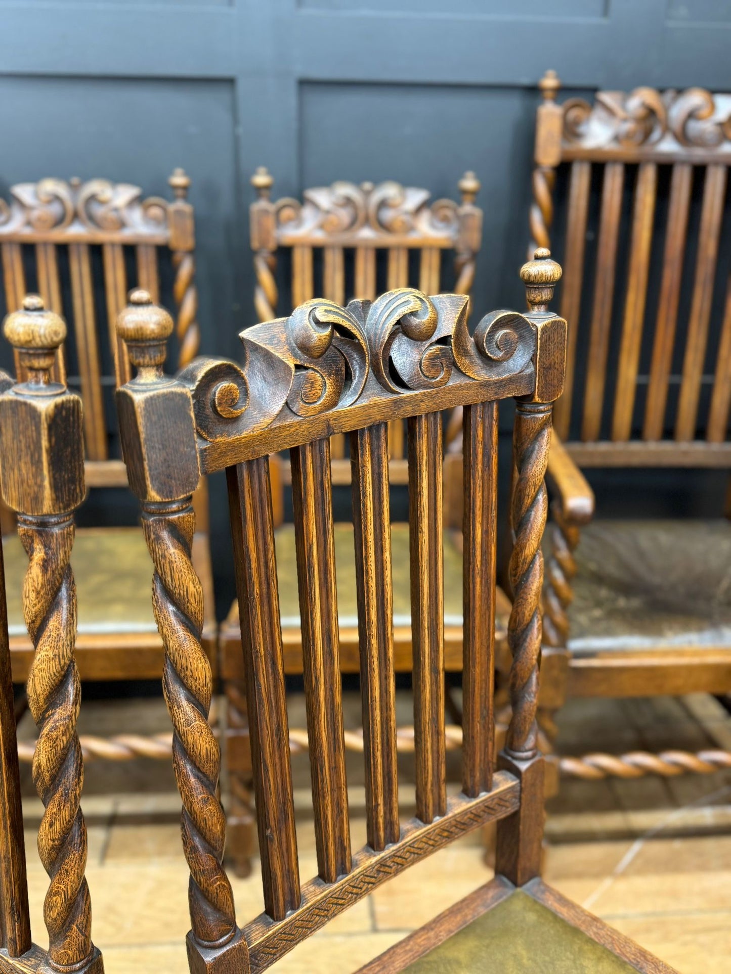 Set of 6 Antique Oak Barley Twist Dining Chairs inc Carvers