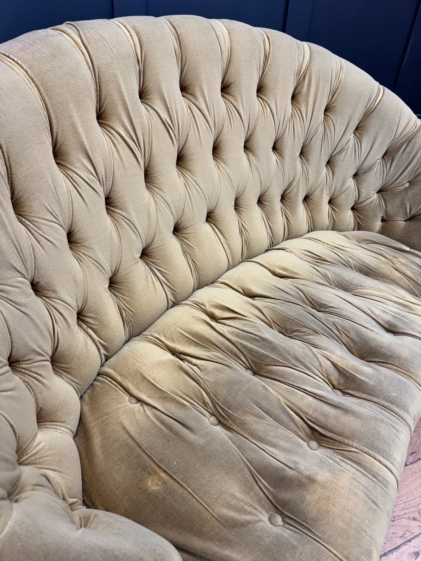 Victorian Style Button Back Sofa Settee Couch 2 Seater Dralon Castors Clam Back