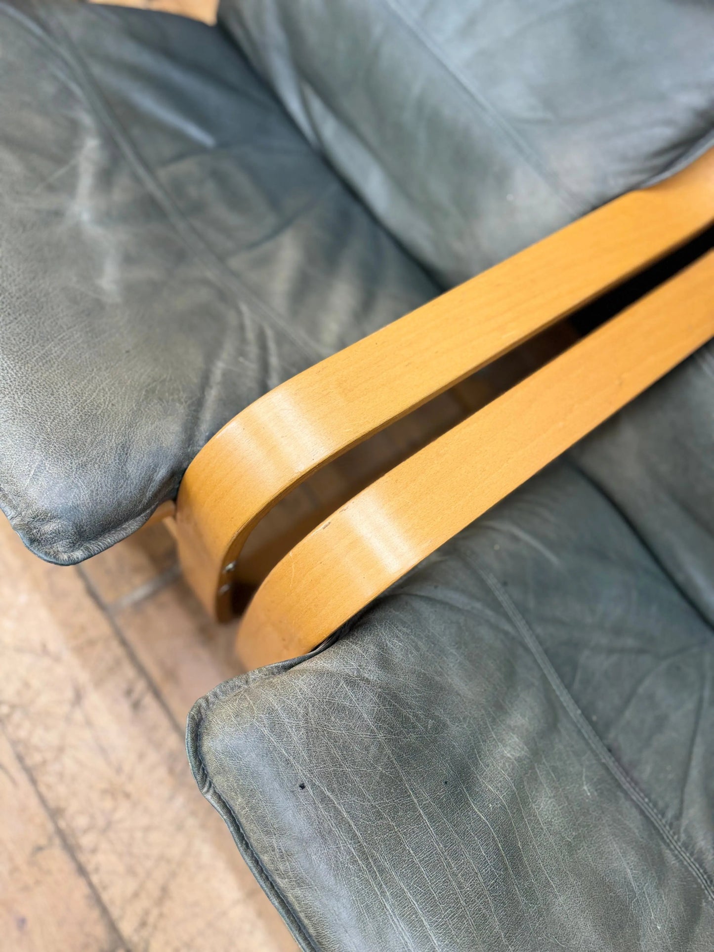 Pair of Vintage IKEA Poäng Green Leather Bentwood Armchairs – Retro Mid-Century