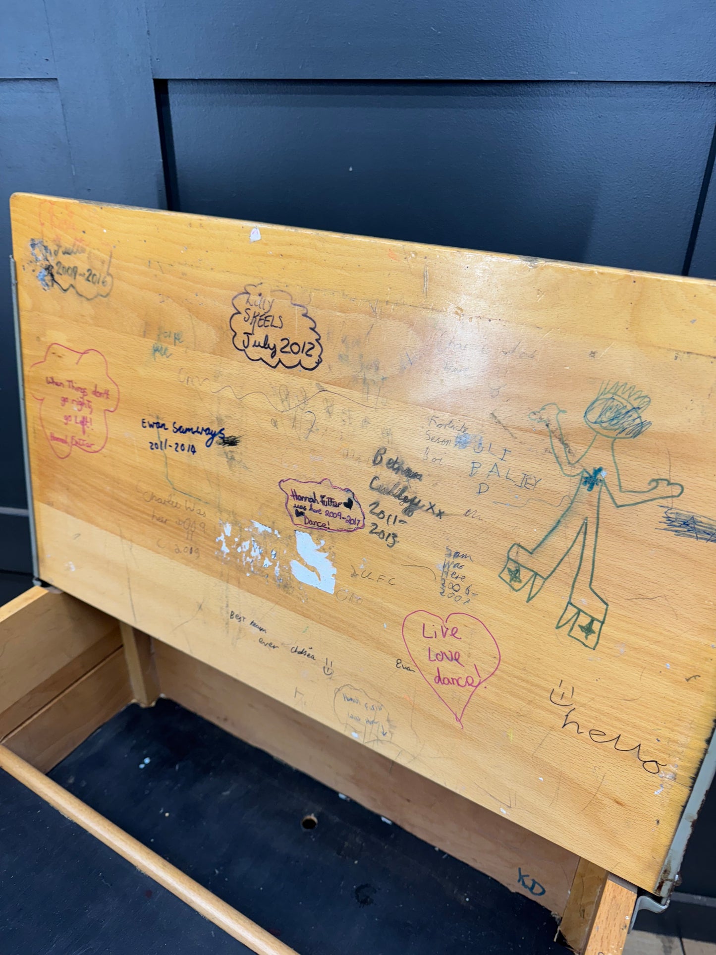 Vintage School Desk / Home Schooling Desk / Child’s Desk / Small Desk table