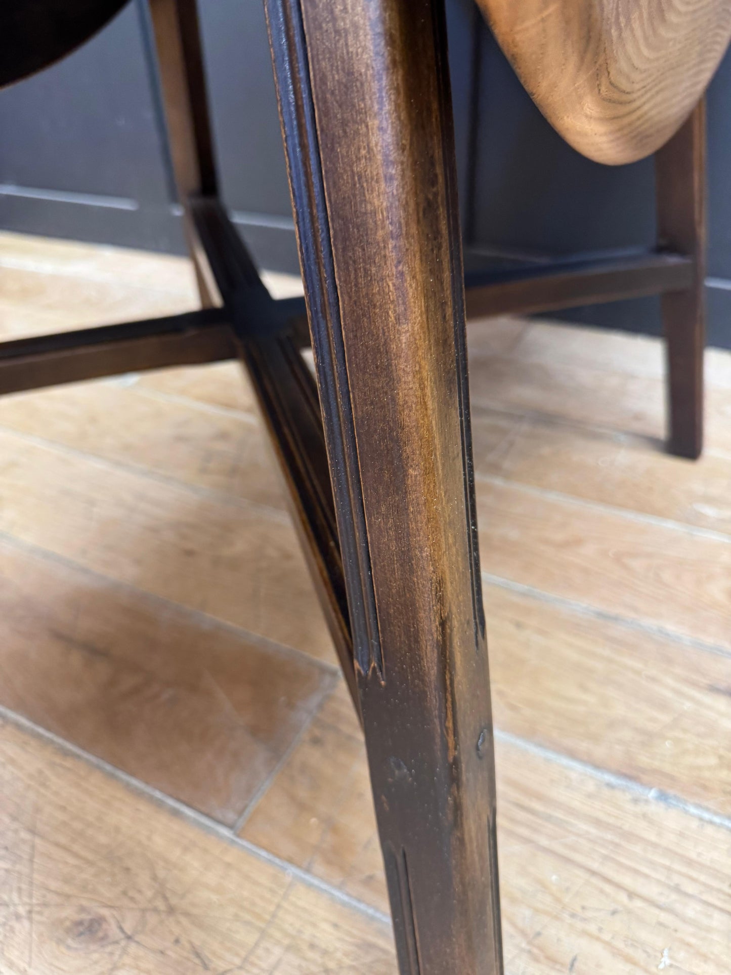 Ercol Elm Drop Leaf Dining Table / Vintage MCM Extending Round Kitchen Table