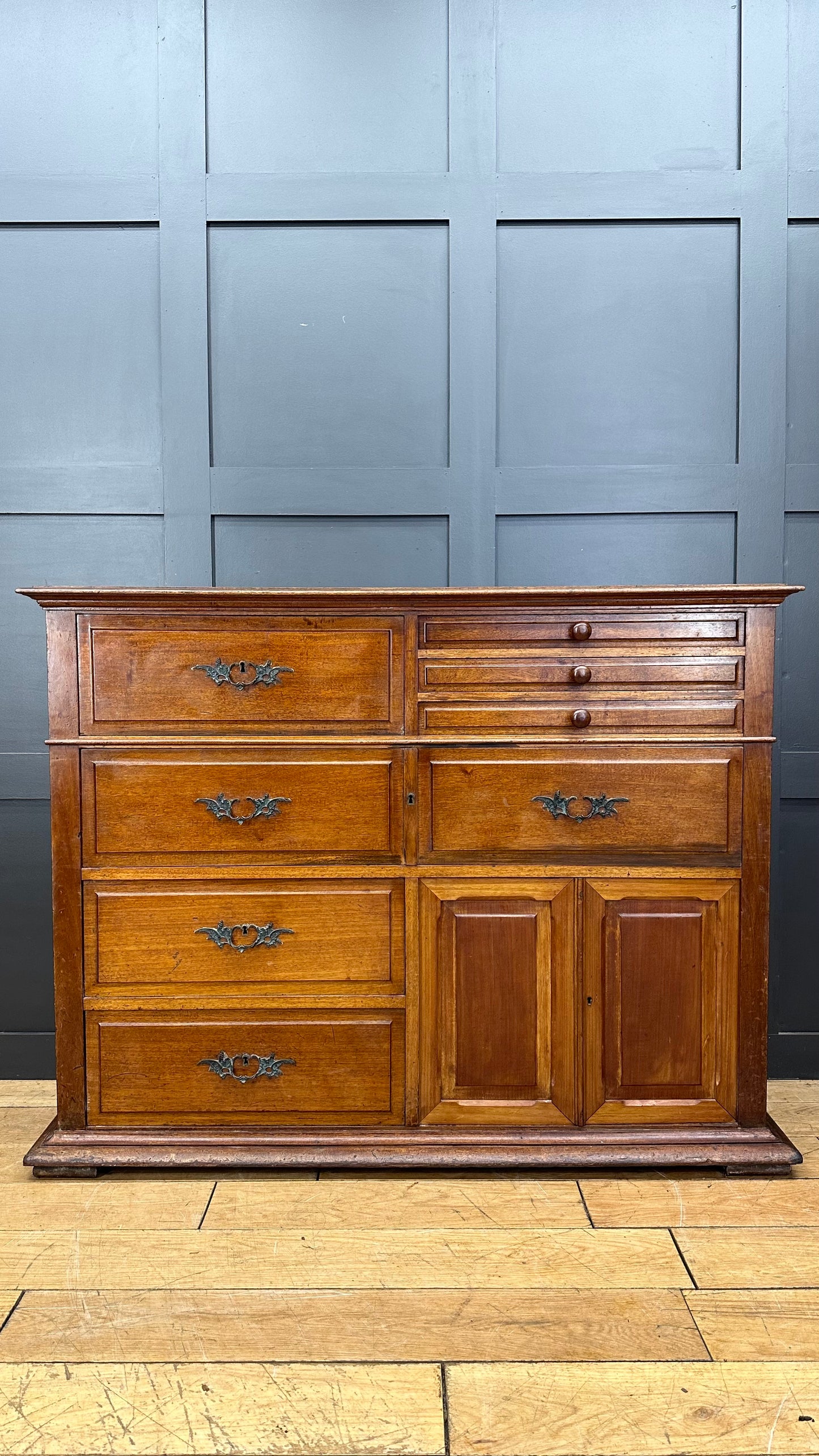 Antique Mahogany Sideboard / Drawer Cabinet / Buffet Server  / Drinks Cabinet